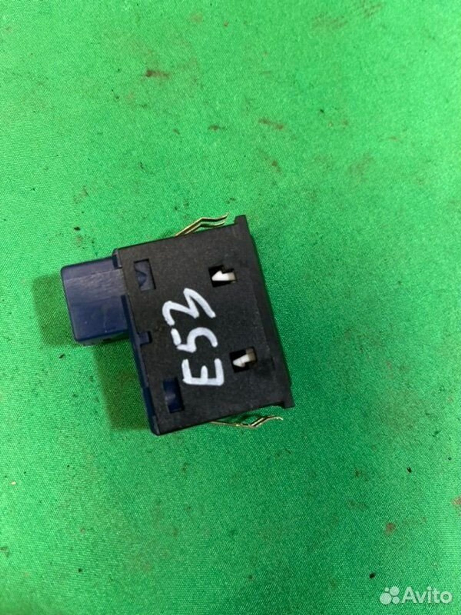 Кнопка открывания багажника Bmw X5 E53 M54B30 2002, 800 рублей, Семиозерка