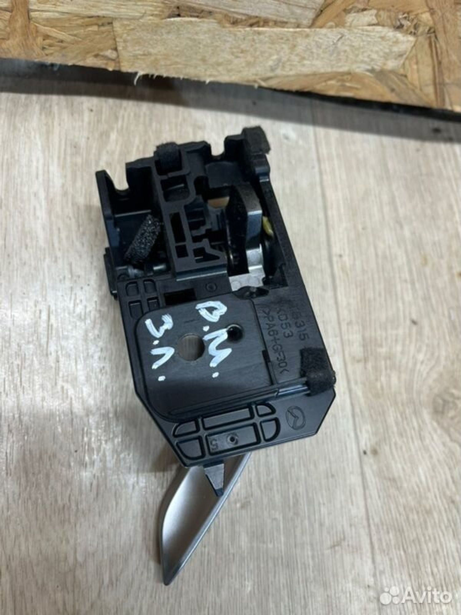 Ручка двери внутренняя задняя левая Mazda 3 BM Z6, 1000 рублей, Семиозерка