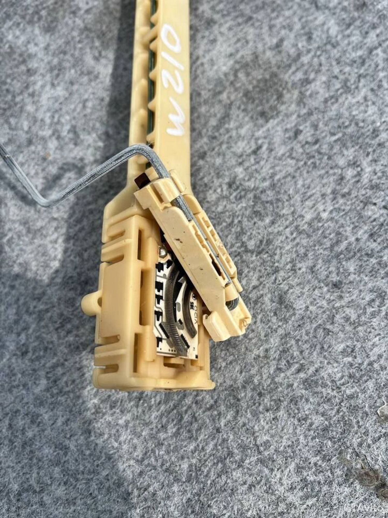 Датчик уровня топлива Mercedes w210, 1900 рублей, Семиозерка