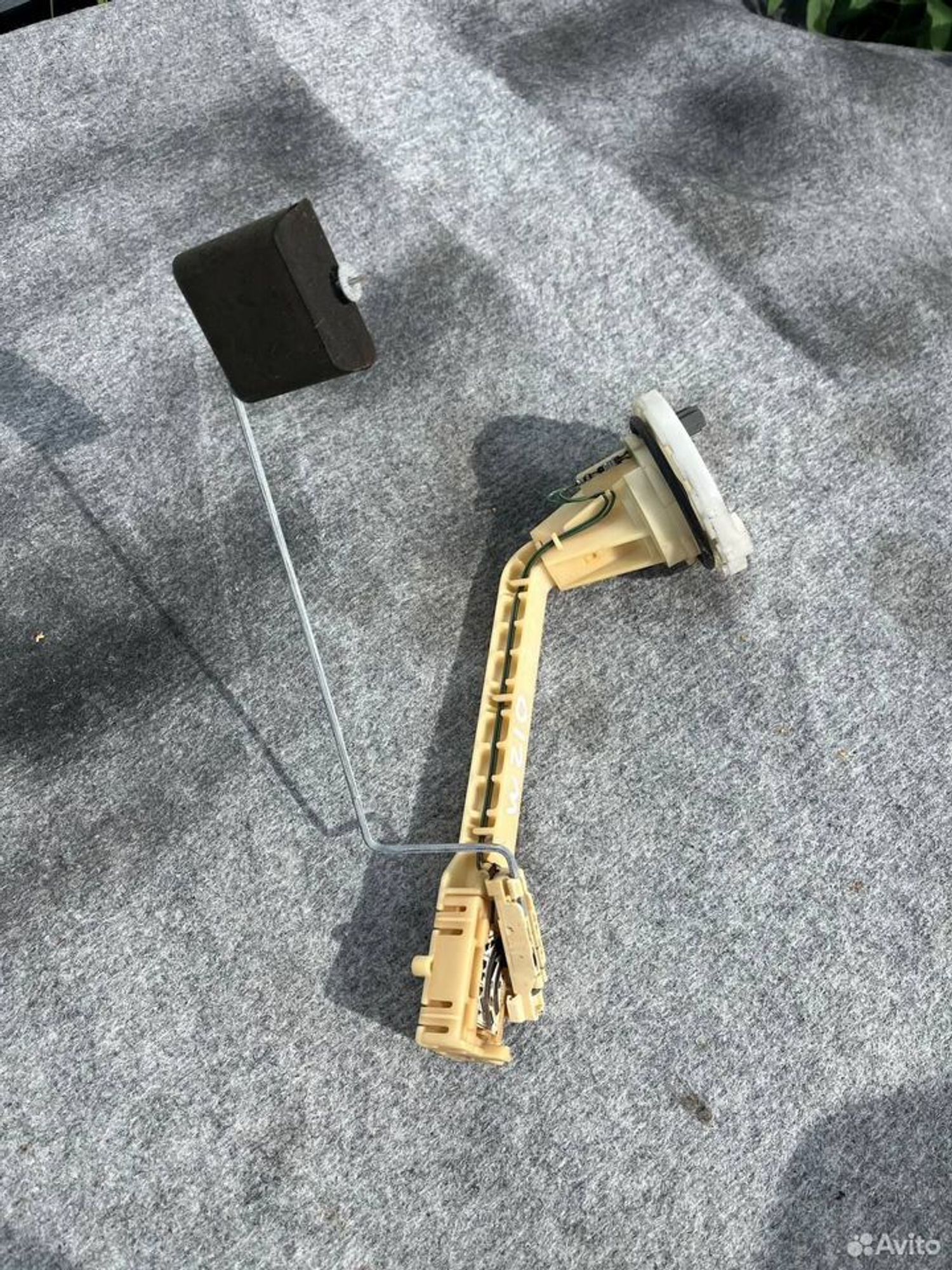 Датчик уровня топлива Mercedes w210, 1900 рублей, Семиозерка