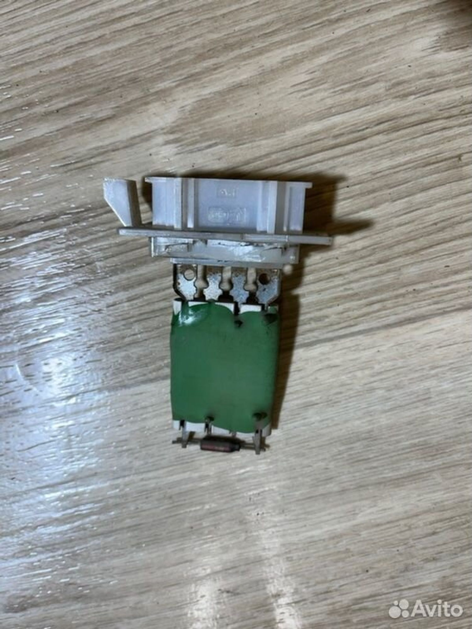 Резистор печки Renault Logan K7M 2013, 1000 рублей, Семиозерка