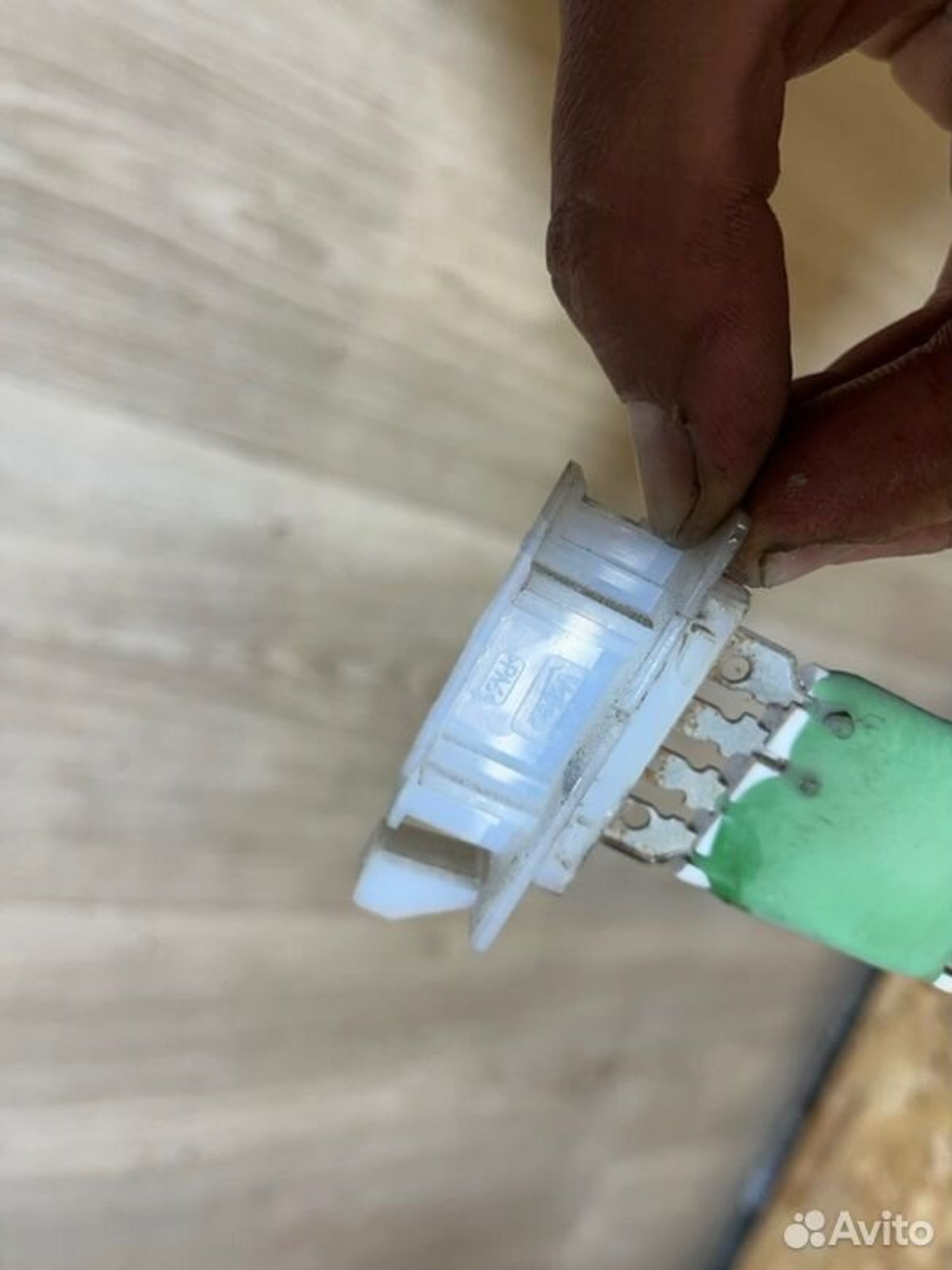 Резистор печки Renault Logan K7M 2013, 1000 рублей, Семиозерка