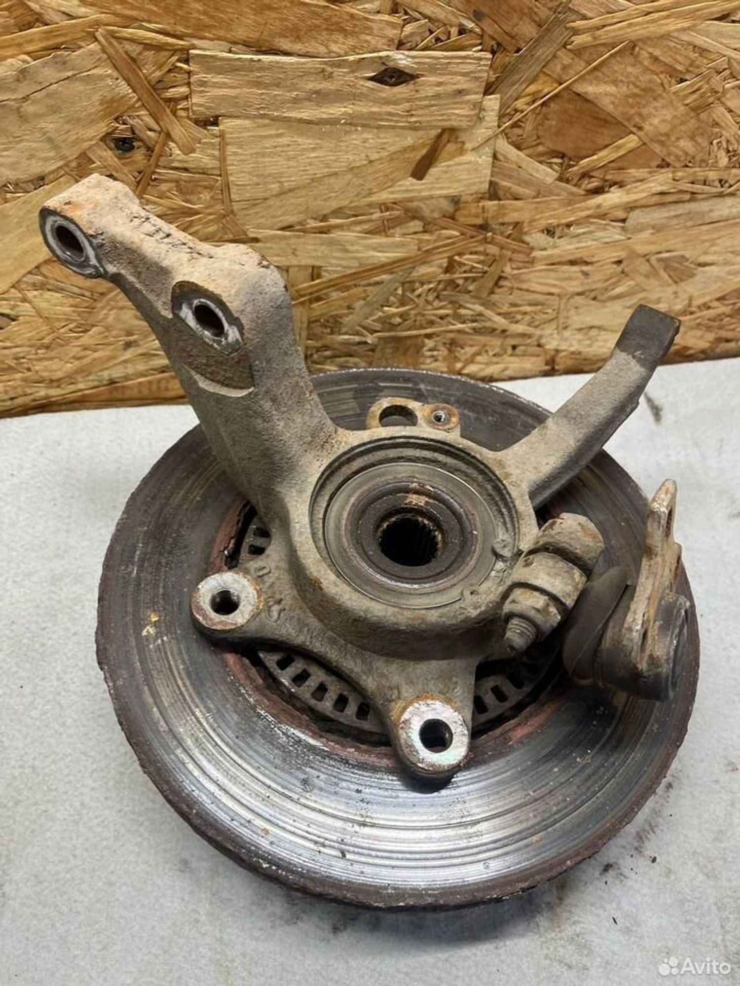 Кулак поворотный правый Chery Bonus a13, 1500 рублей, Семиозерка