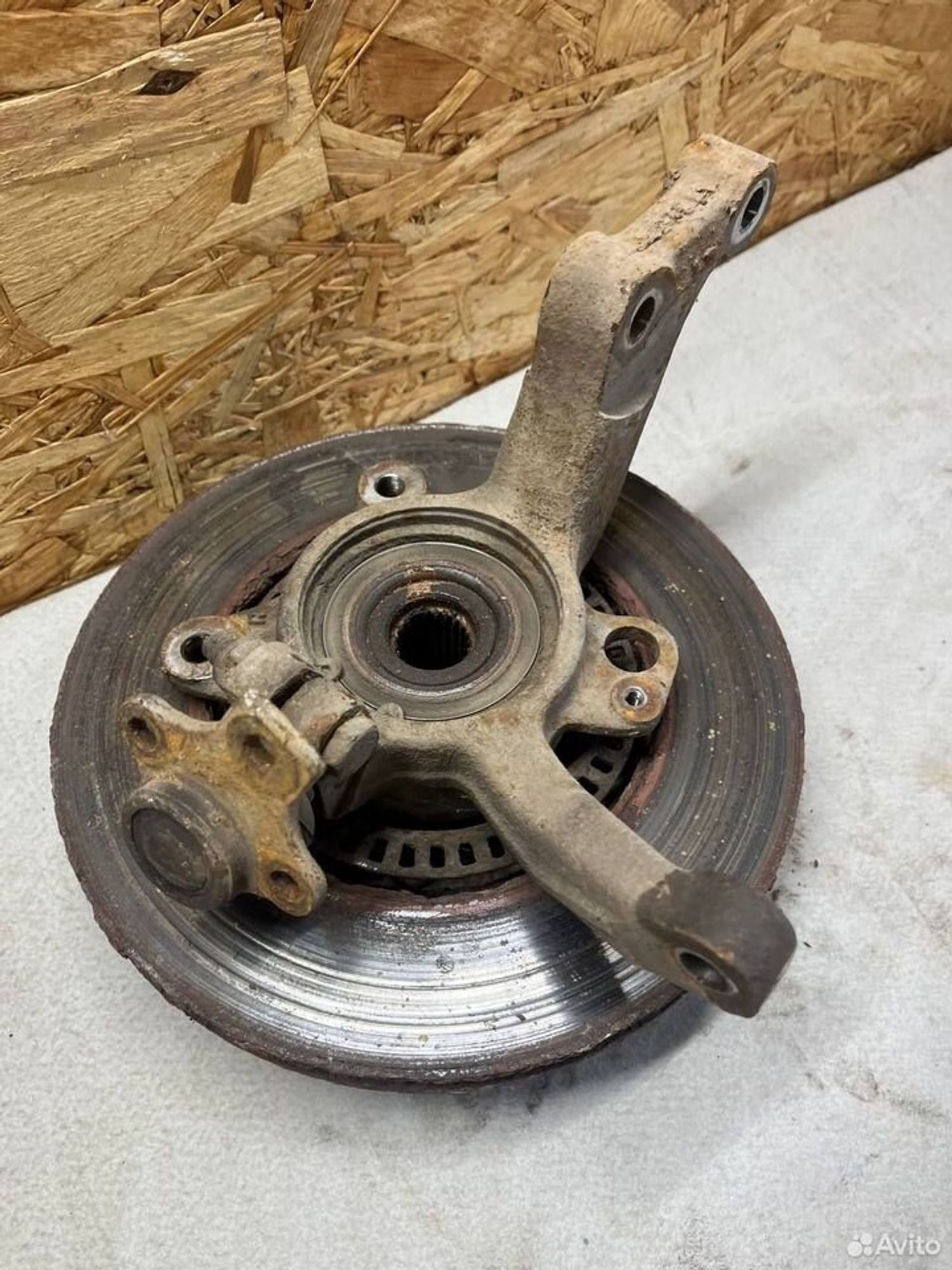 Кулак поворотный правый Chery Bonus a13, 1500 рублей, Семиозерка