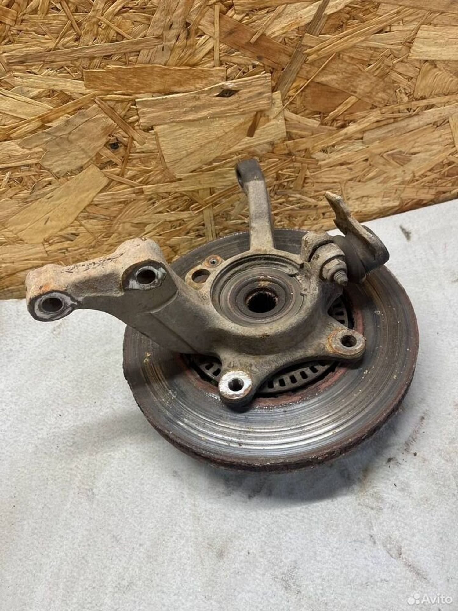 Кулак поворотный правый Chery Bonus a13, 1500 рублей, Семиозерка