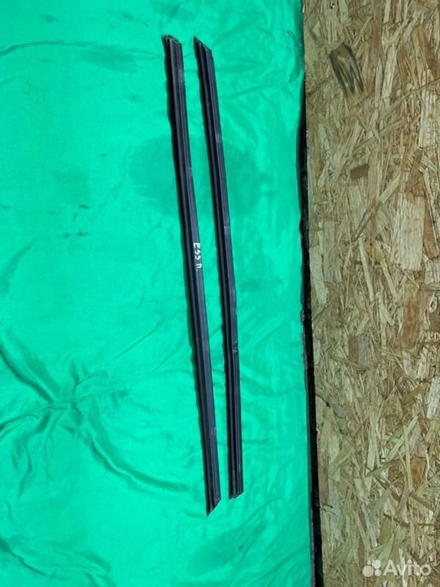 Уплотнитель стекла двери передний правый Bmw X5, 1000 рублей, Семиозерка