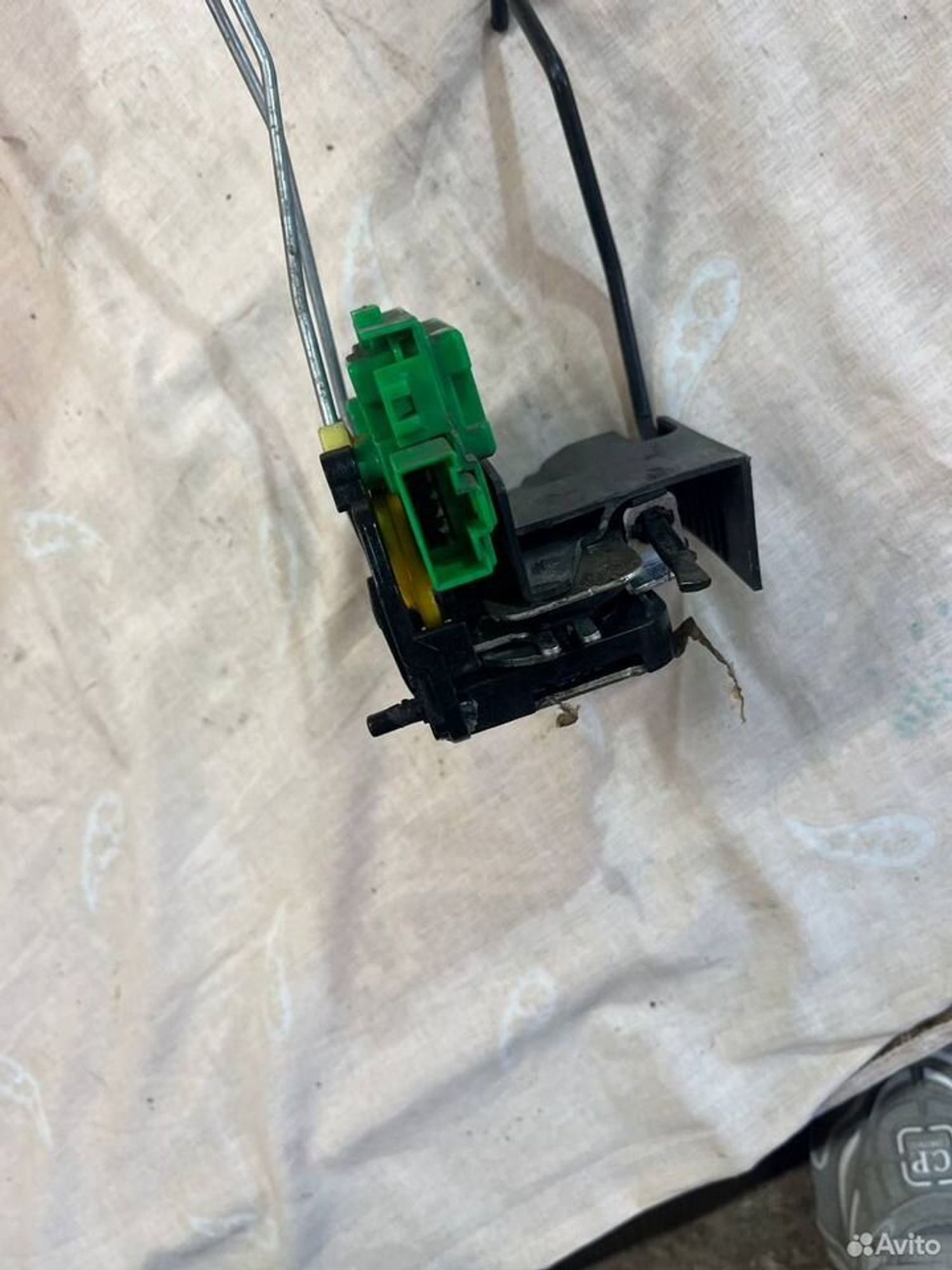 Замок задней левой двери Solaris 1, 1000 рублей, Семиозерка