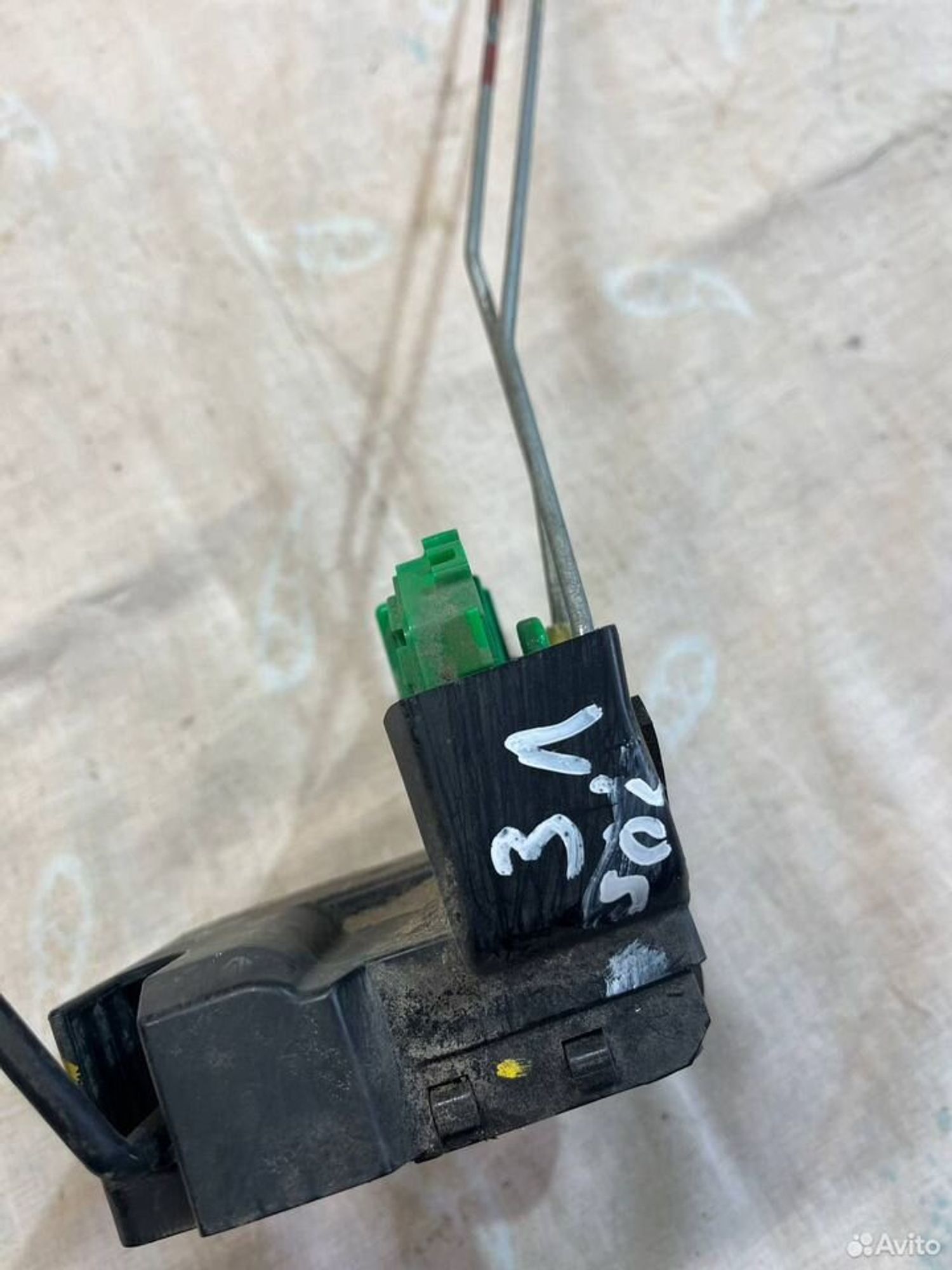 Замок задней левой двери Solaris 1, 1000 рублей, Семиозерка