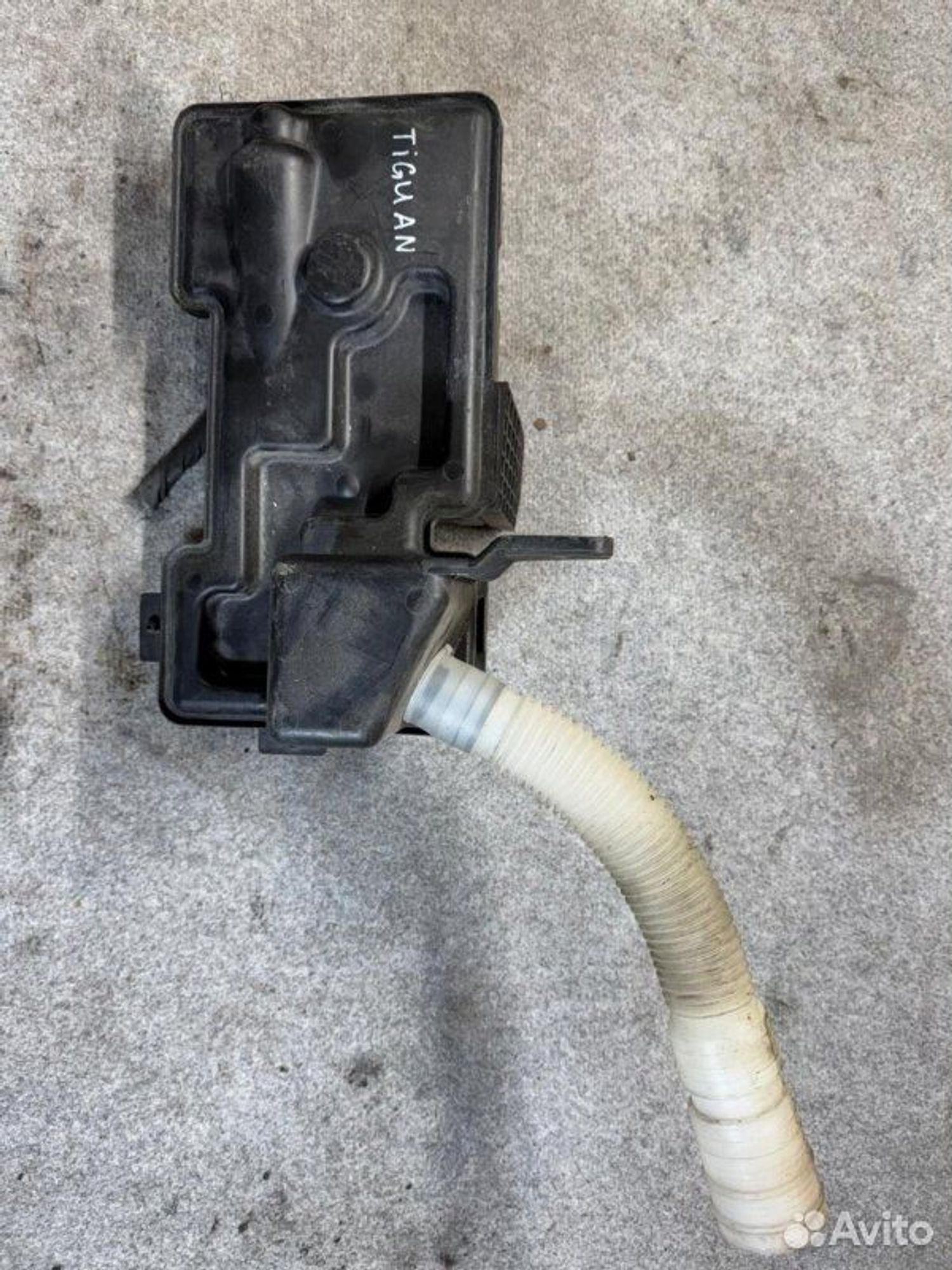 Бачок стеклоомывателя Volkswagen Tiguan SUV NF CAW, 2500 рублей, Семиозерка