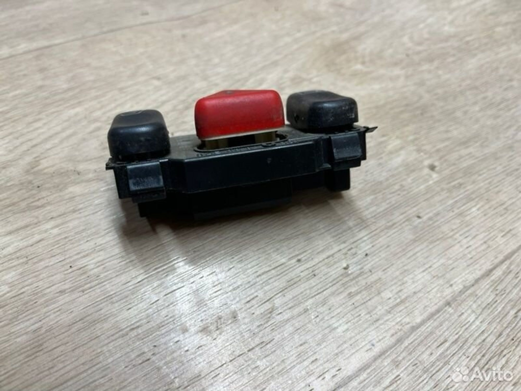 Кнопка аварийной сигнализации Mercedes E240 W210, 15 рублей, Семиозерка