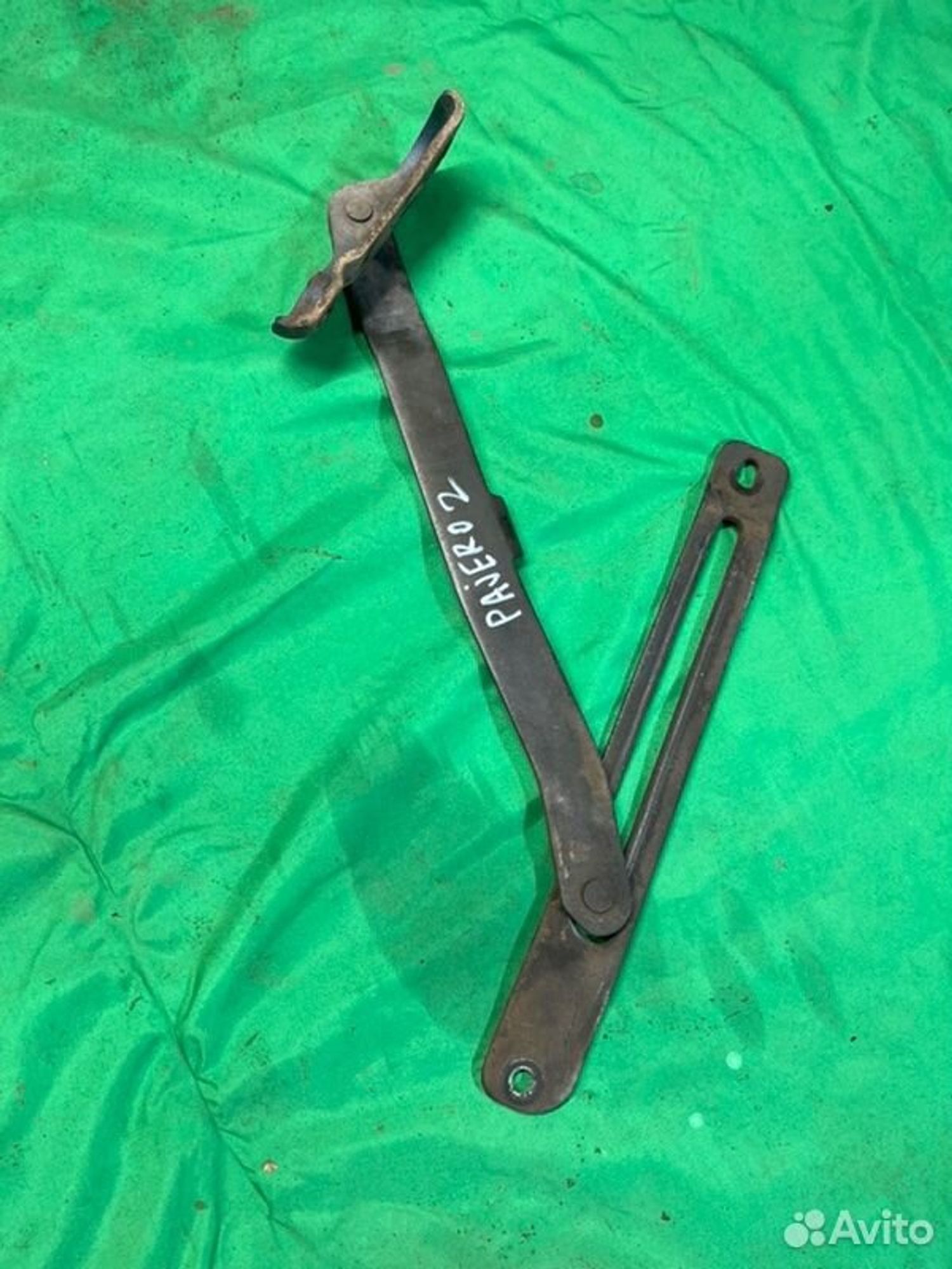 Ограничитель двери Mitsubishi Pajero 6G72 1993, 1000 рублей, Семиозерка