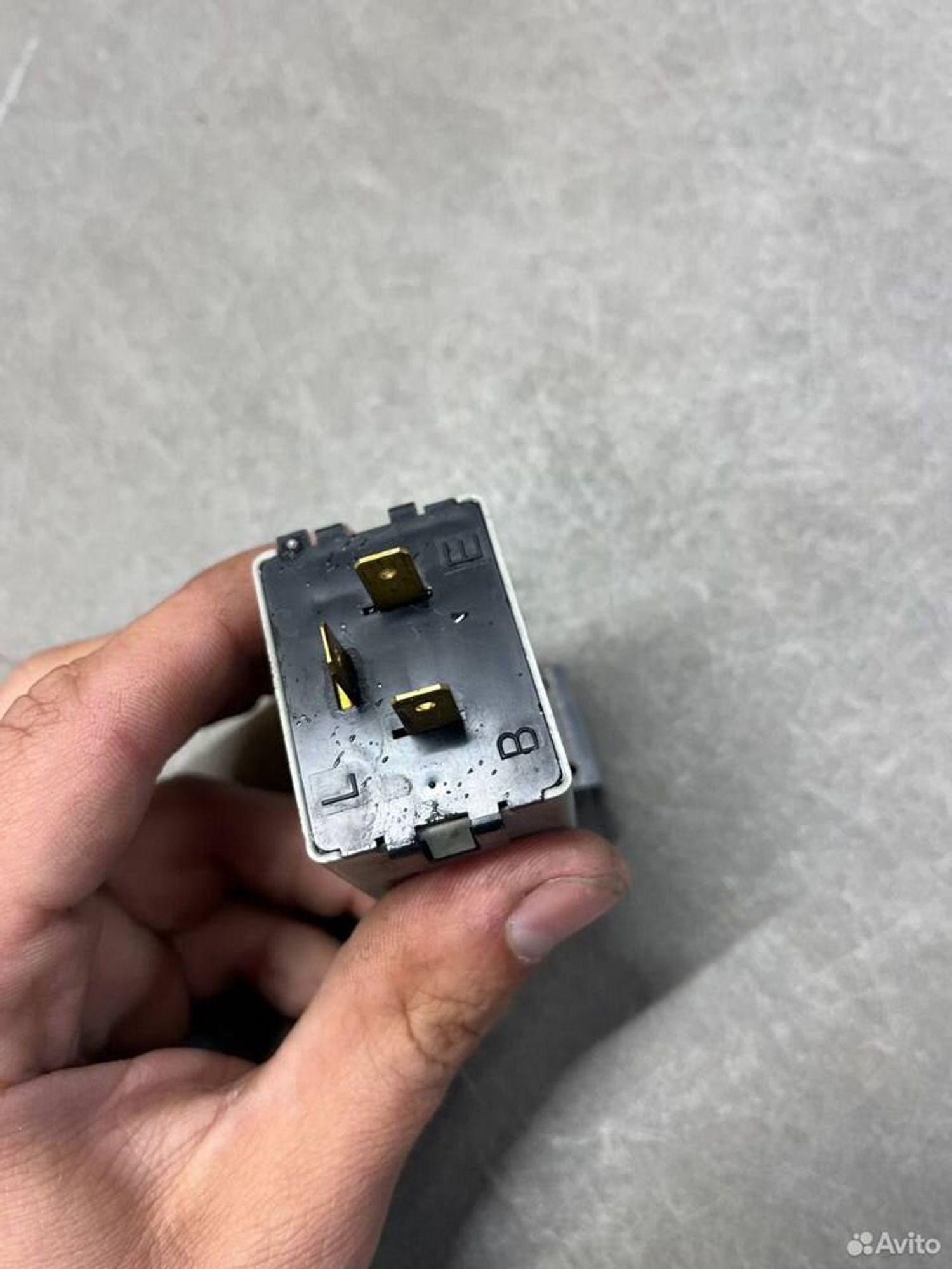 Реле звукового сигнала Mitsubishi Pajero 2, 800 рублей, Семиозерка