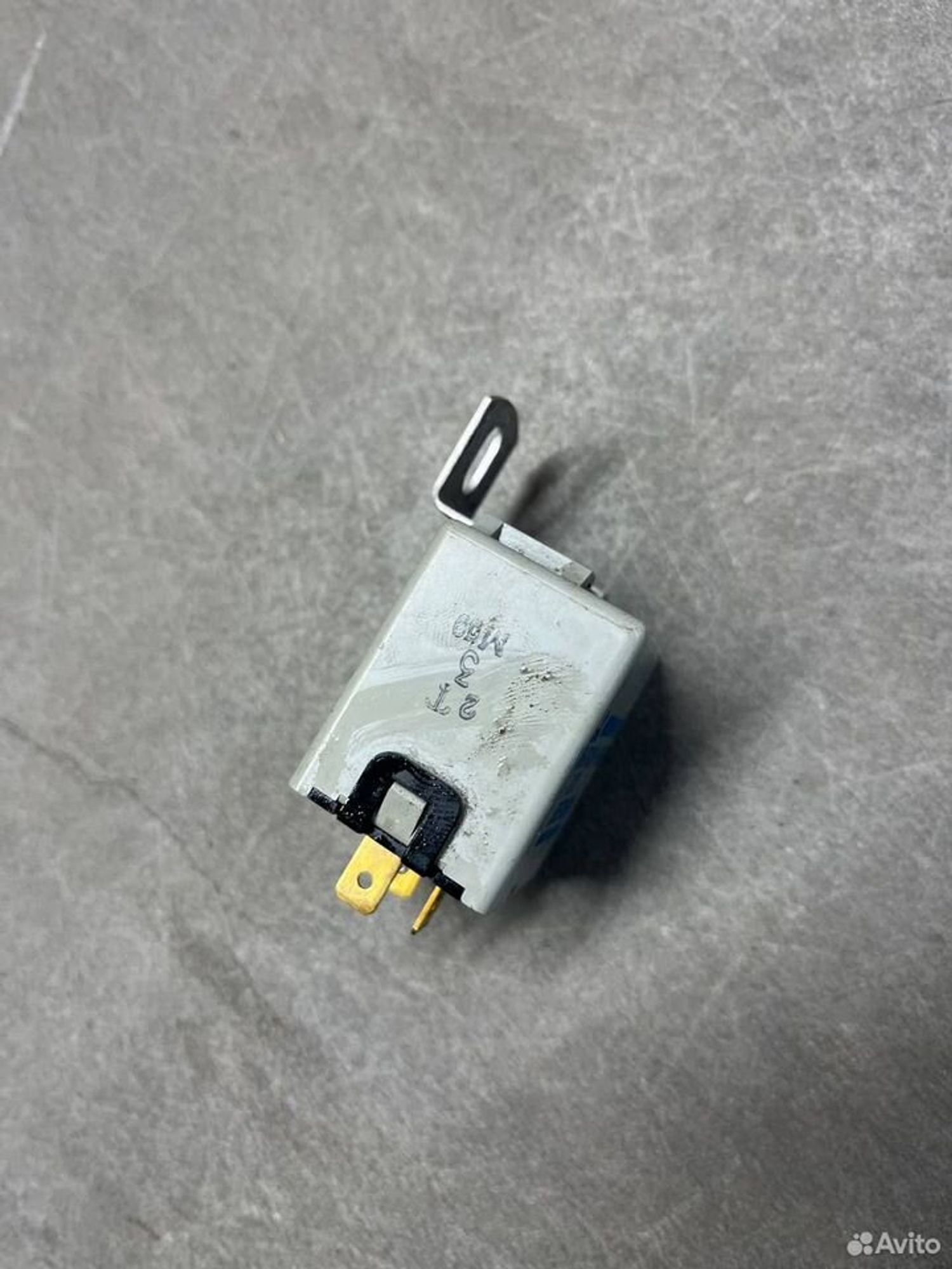 Реле звукового сигнала Mitsubishi Pajero 2, 800 рублей, Семиозерка