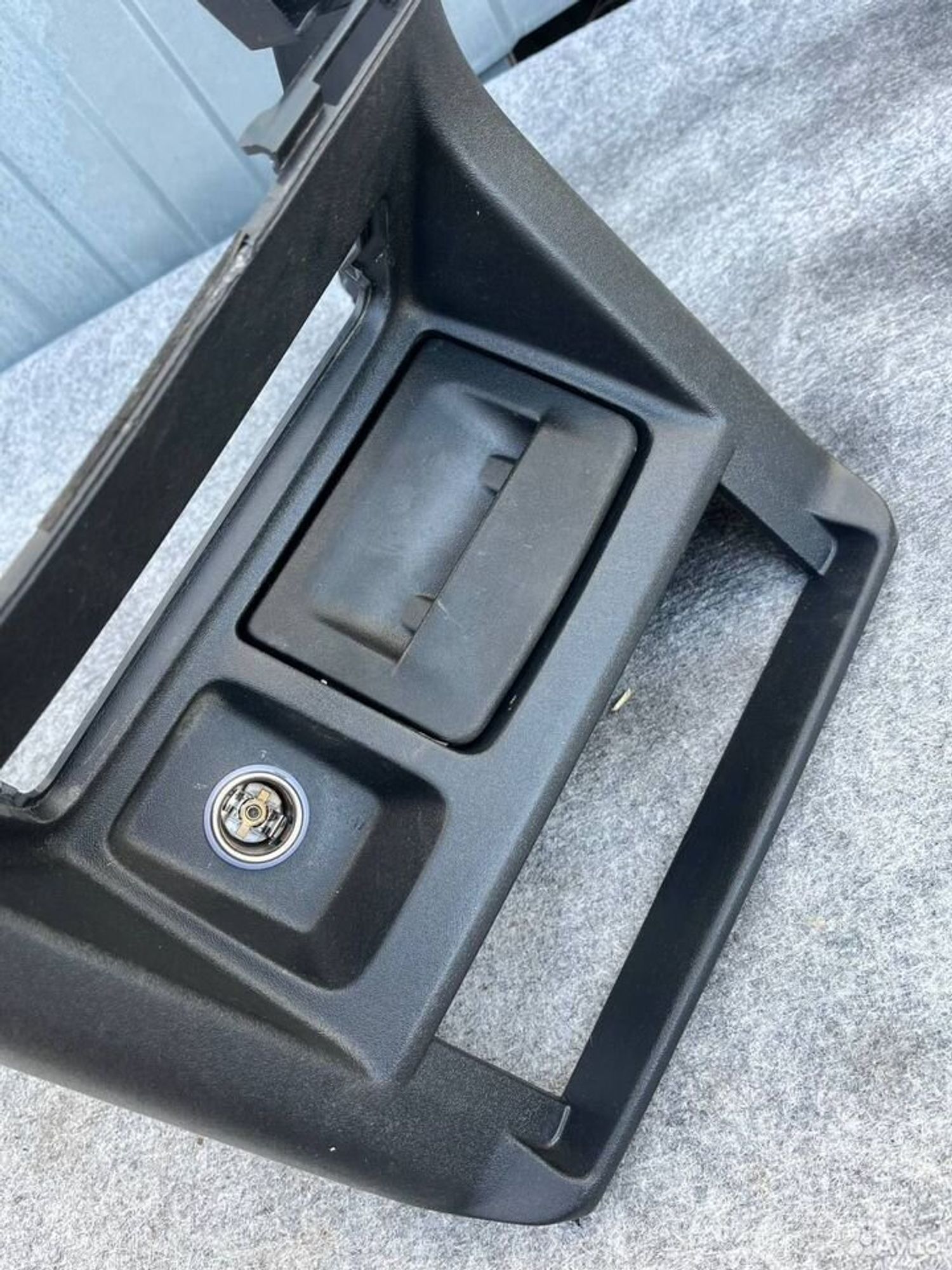 Пепельница и прикуриватель Pajero 3, 2000 рублей, Семиозерка