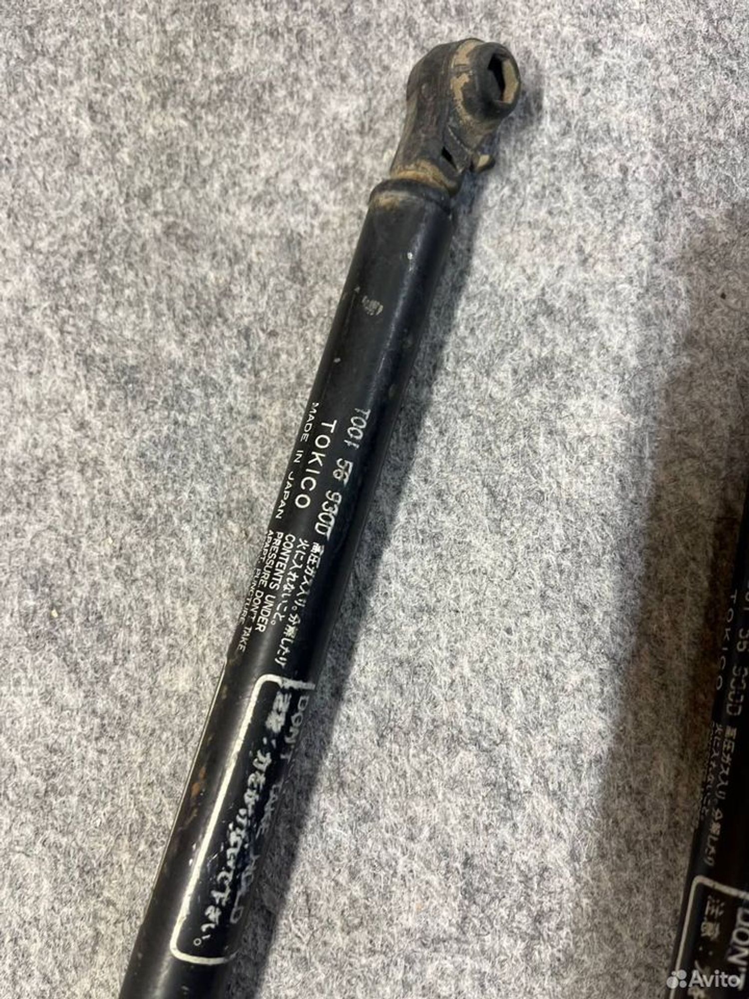 Упор крышки багажника Mazda Milenia, 1300 рублей, Семиозерка