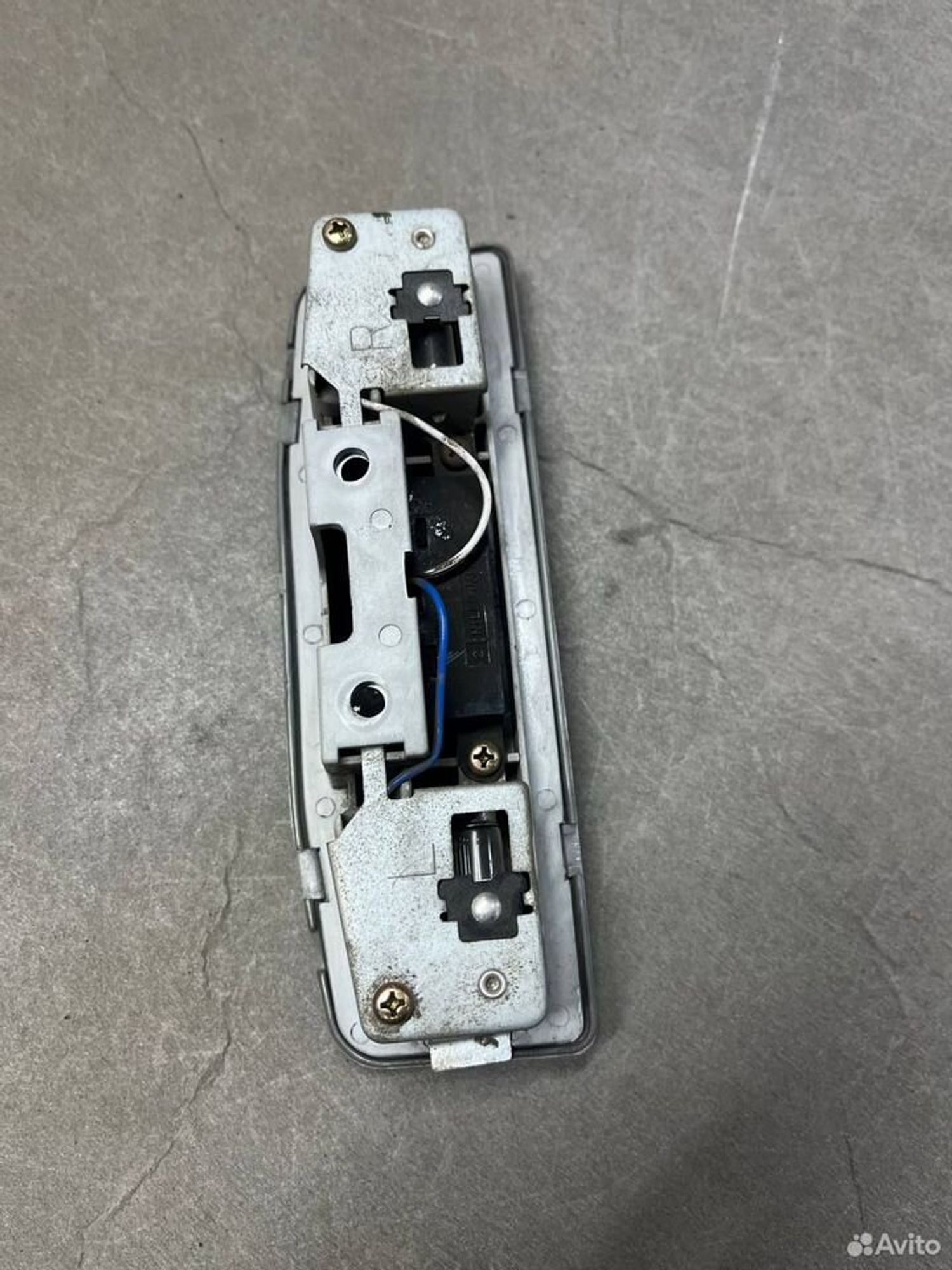 Плафон освещения салона Mitsubishi Pajero 2, 1000 рублей, Семиозерка