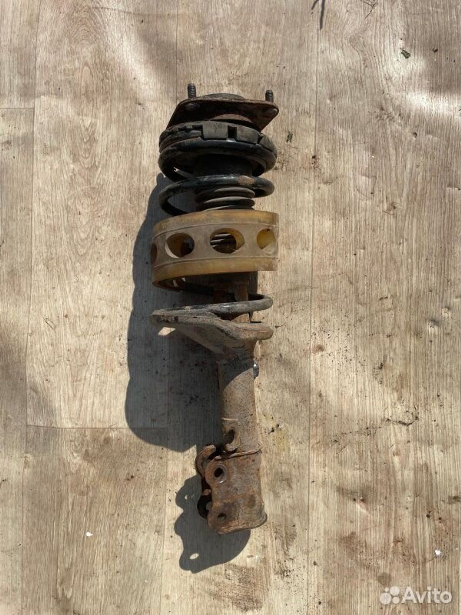 Стойка подвески передняя правая Kia Spectra SD S6D, 3000 рублей, Семиозерка