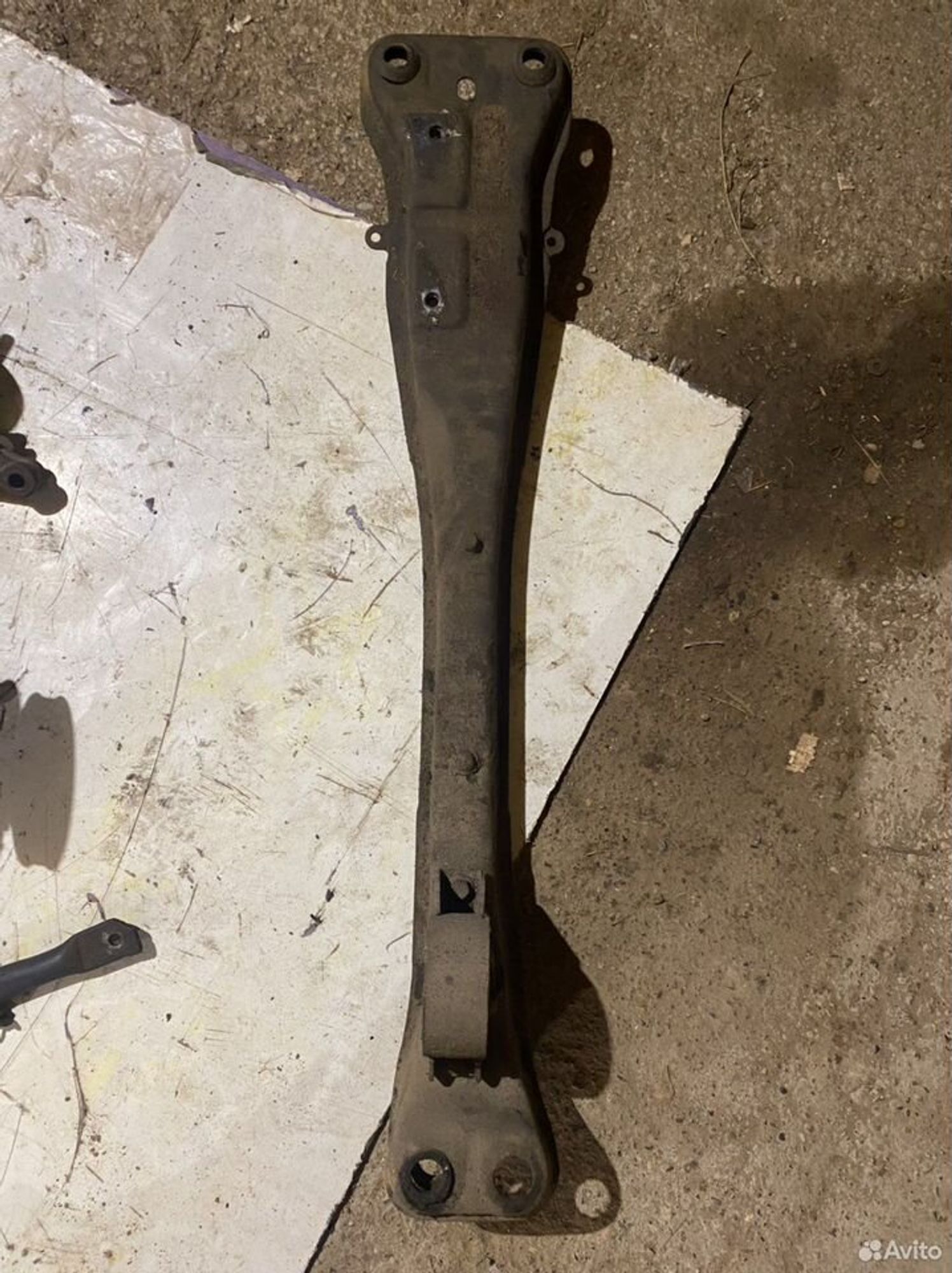 Подрамник крепление nissan almera n16, 1000 рублей, Семиозерка