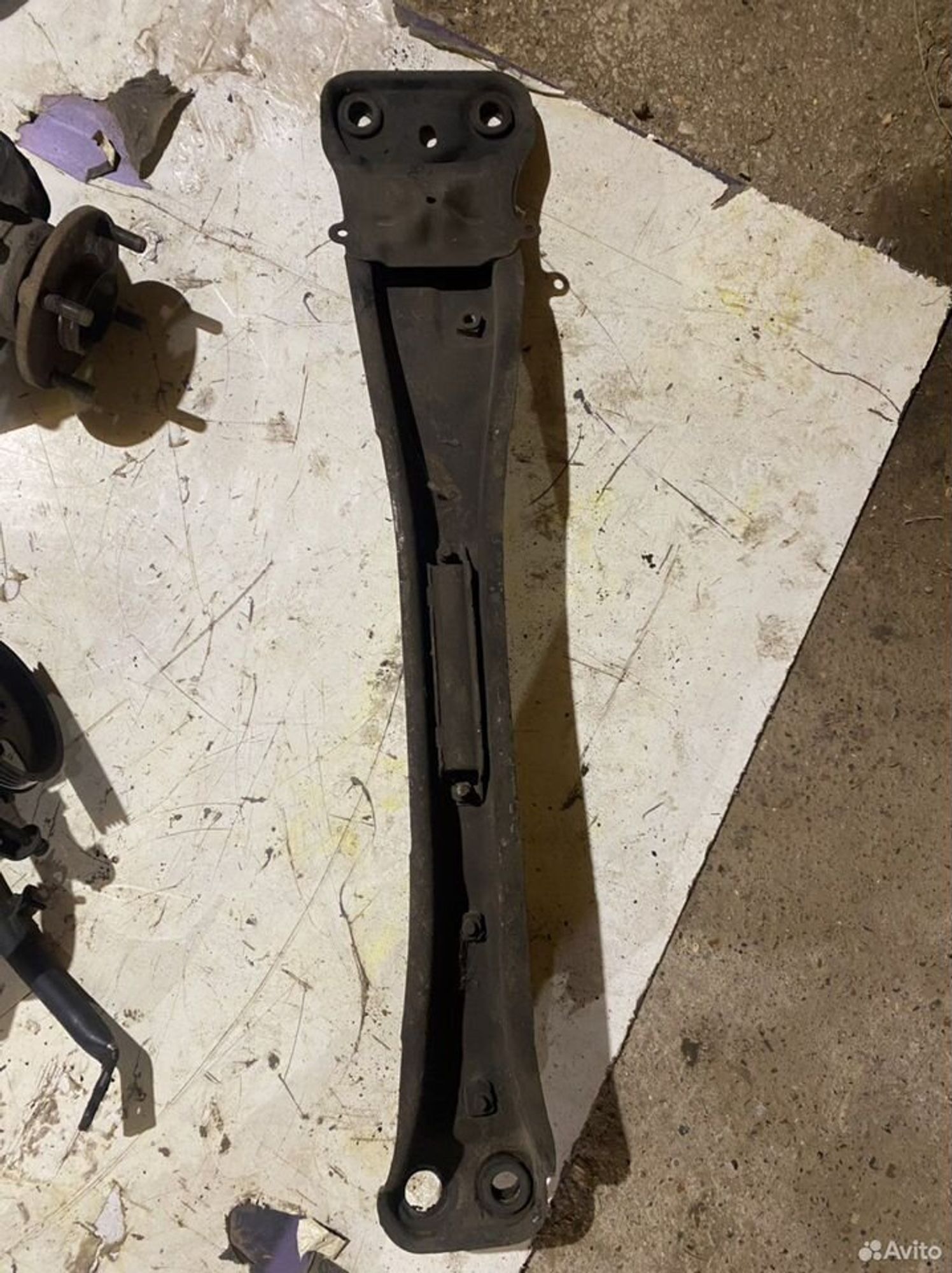 Подрамник крепление nissan almera n16, 1000 рублей, Семиозерка