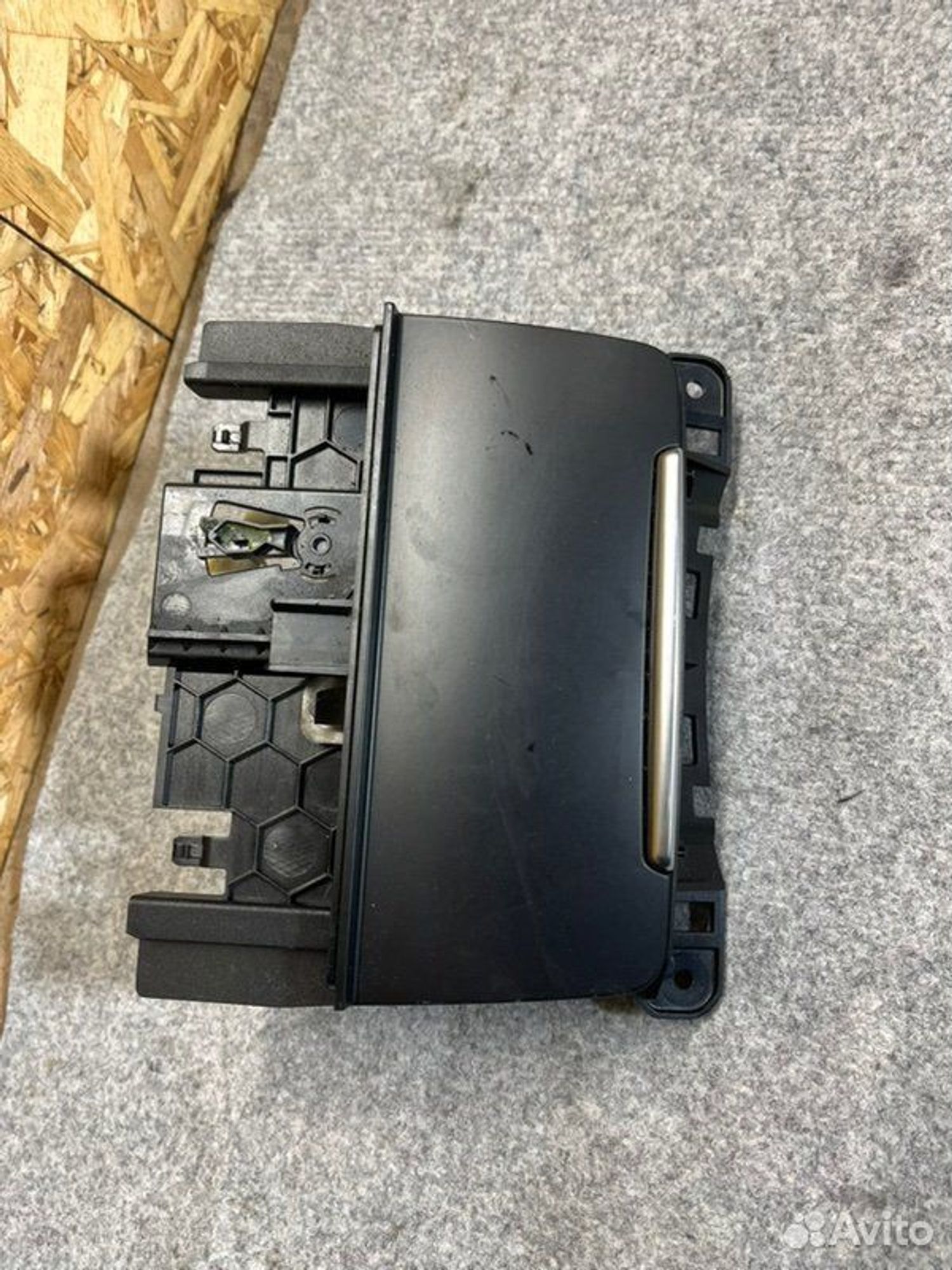 Пепельница Volkswagen Tiguan SUV NF CAW 2011, 2000 рублей, Семиозерка