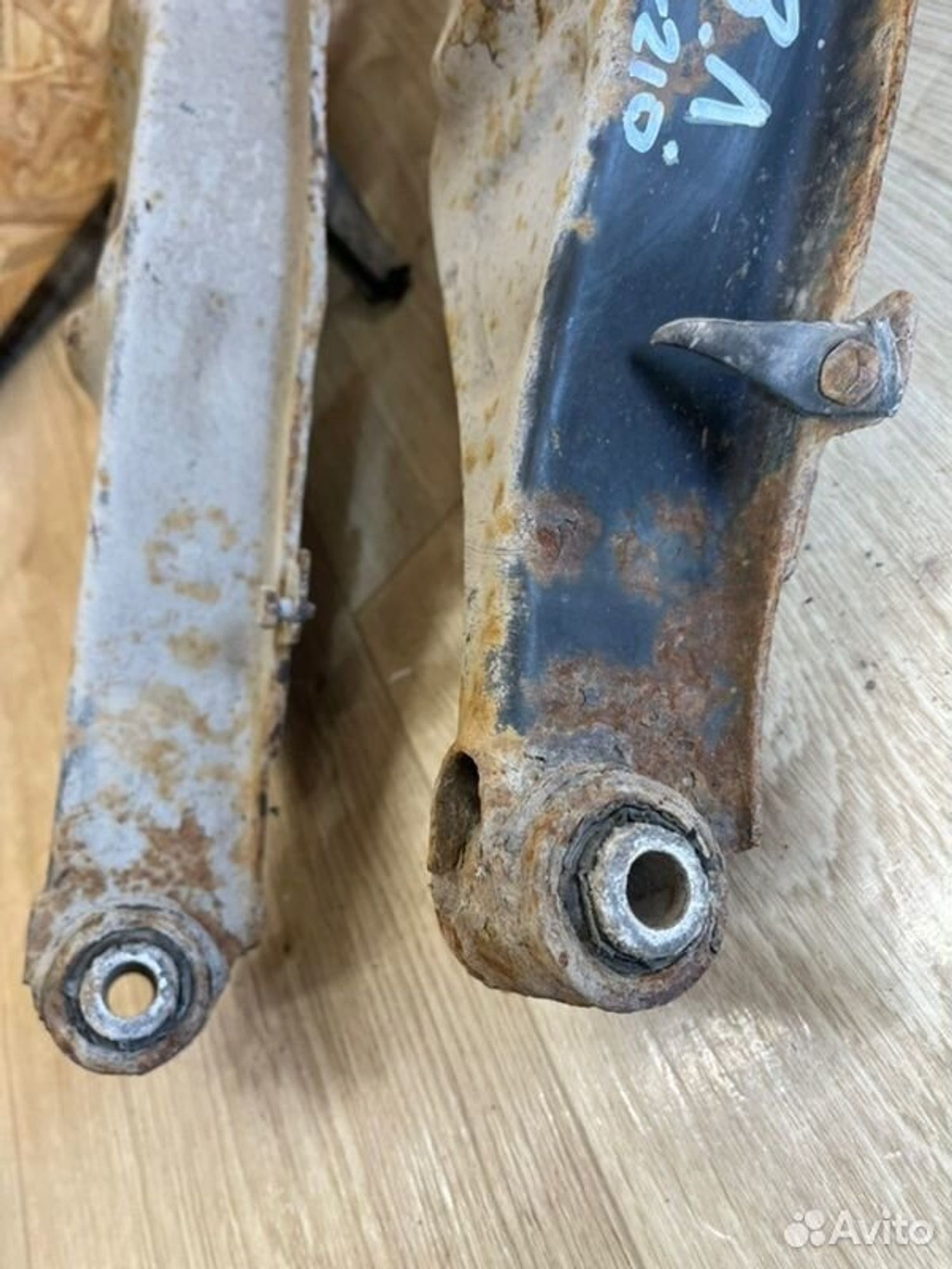 Рычаг подвески задний задний Mercedes E240 W210, 1000 рублей, Семиозерка