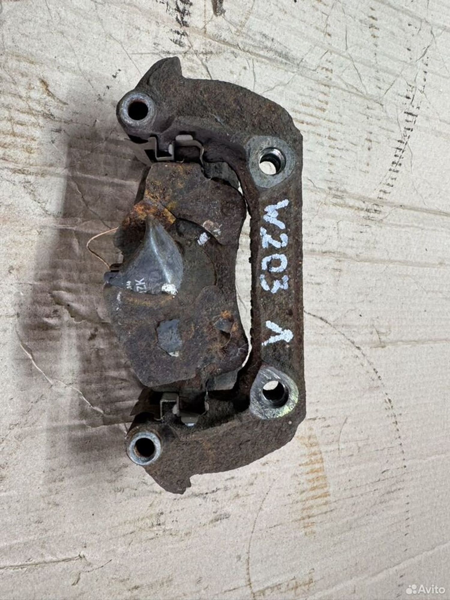 Скоба суппорта тормозного передняя левая Mercedes, 1000 рублей, Семиозерка