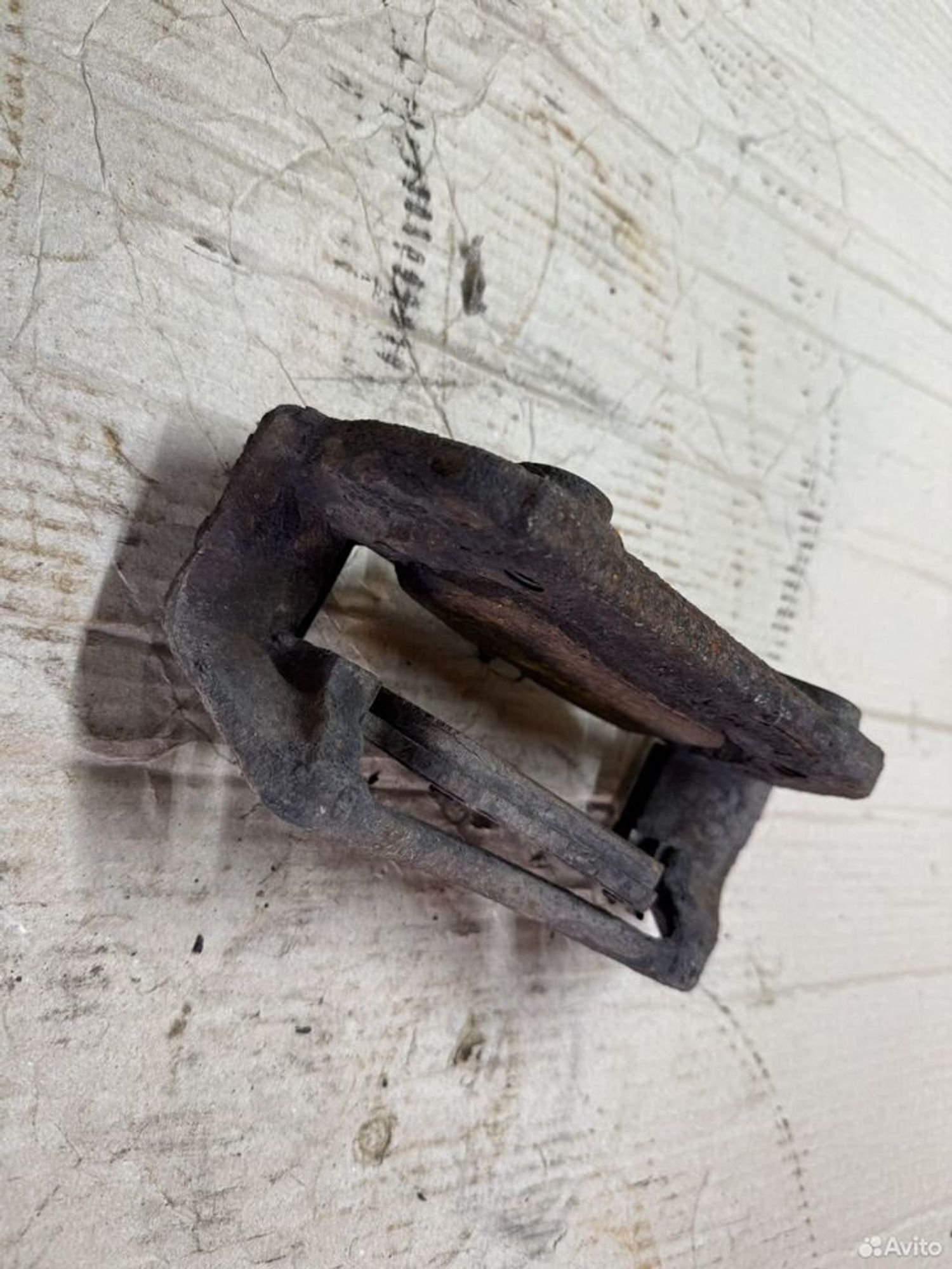 Скоба суппорта тормозного передняя левая Mercedes, 1000 рублей, Семиозерка