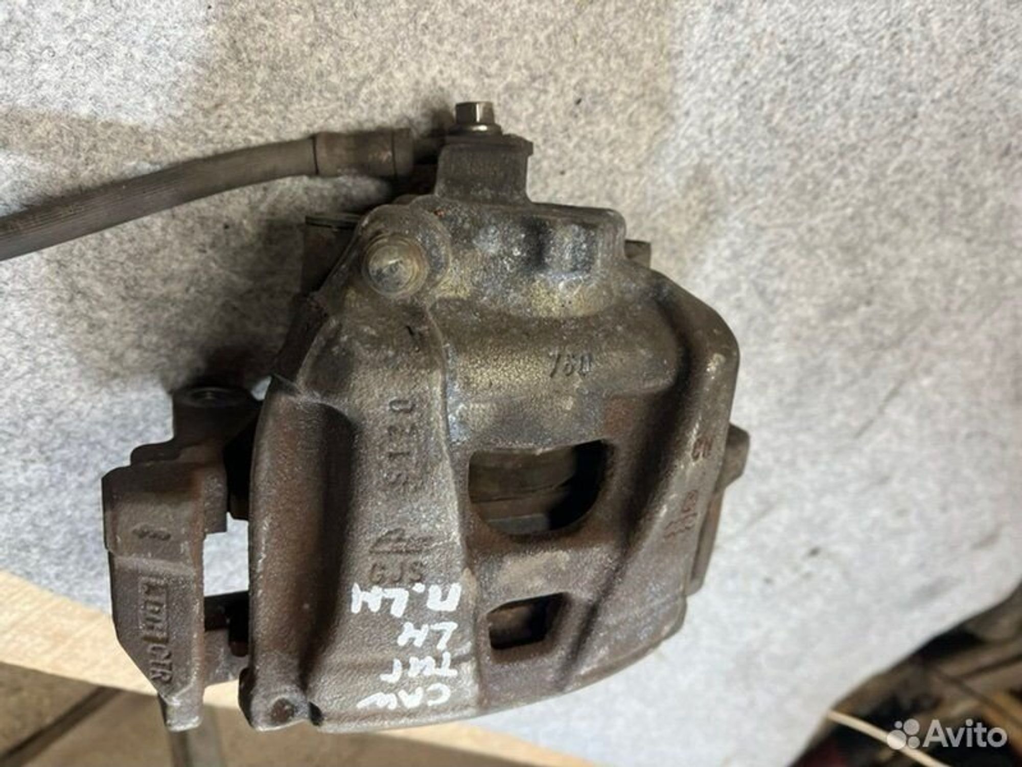 Суппорт тормозной передний левый Volkswagen Tiguan, 3000 рублей, Семиозерка