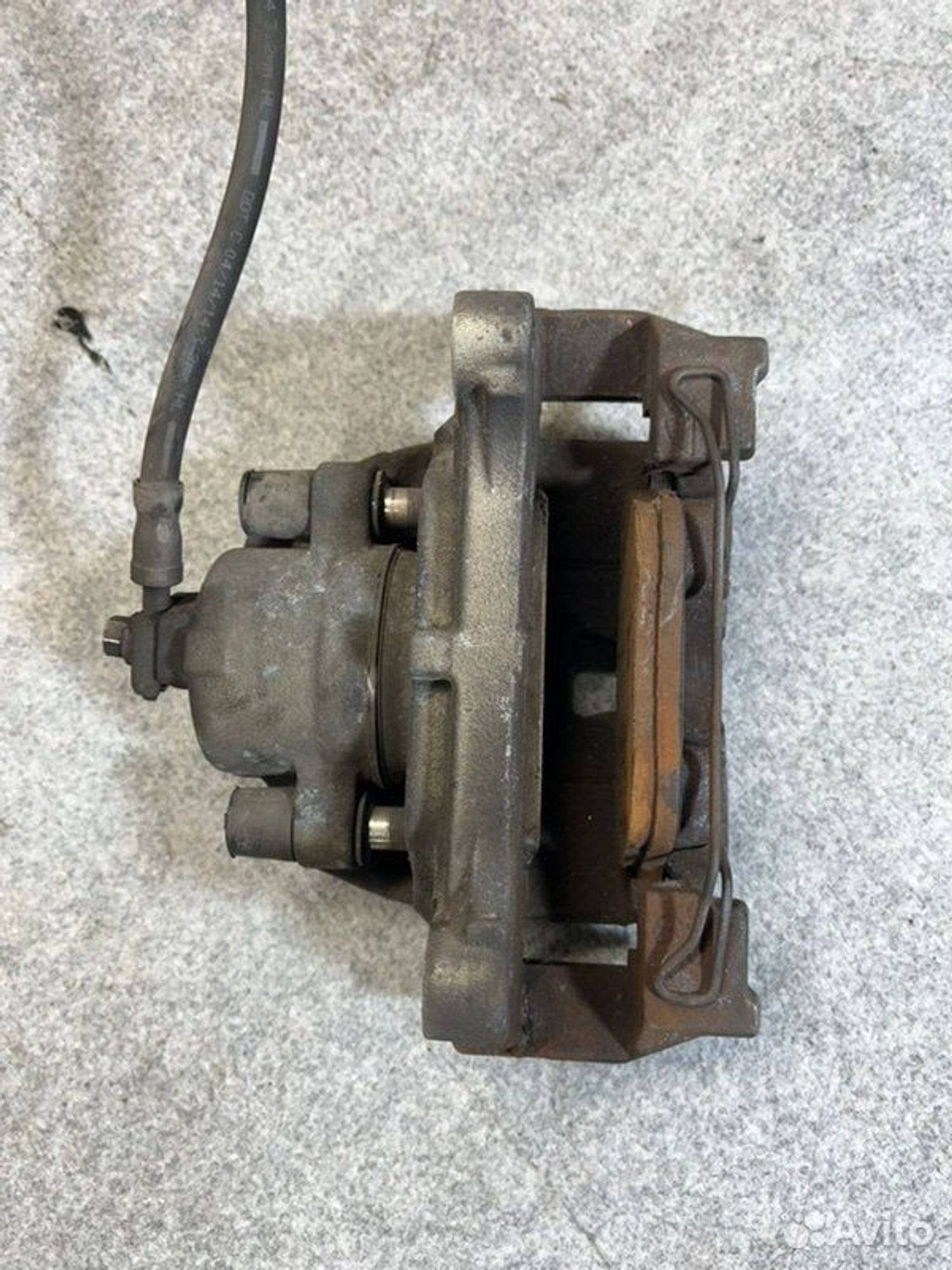 Суппорт тормозной передний левый Volkswagen Tiguan, 3000 рублей, Семиозерка