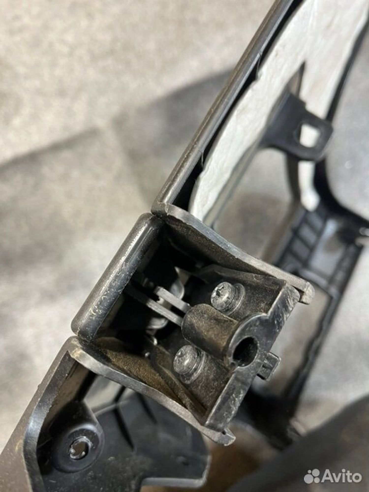 Ручка открывания капота Hyundai Solaris G4FC 2013, 1000 рублей, Семиозерка