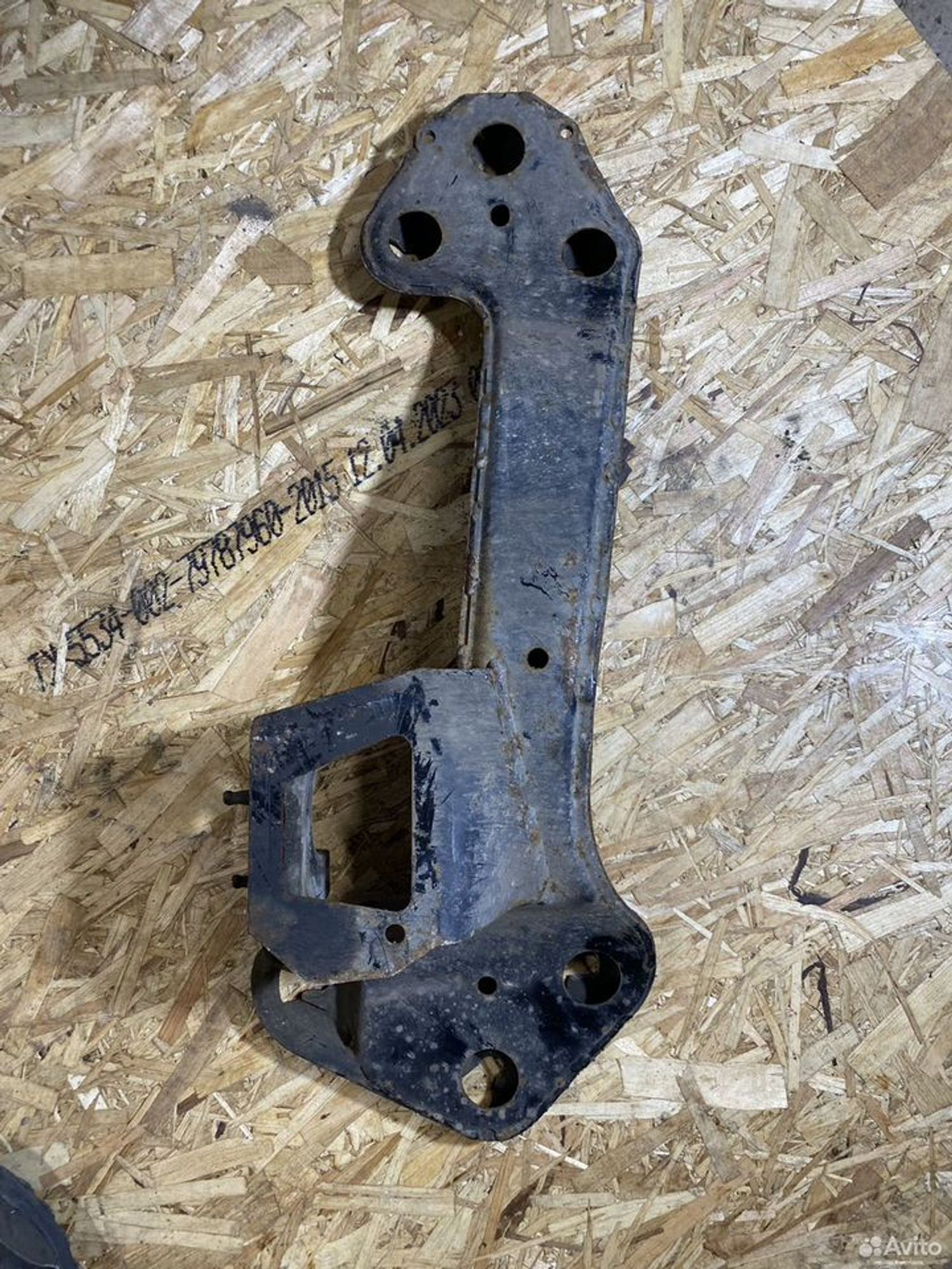 Подрамник раздаточной коробки bmw x5 e53, 2000 рублей, Семиозерка