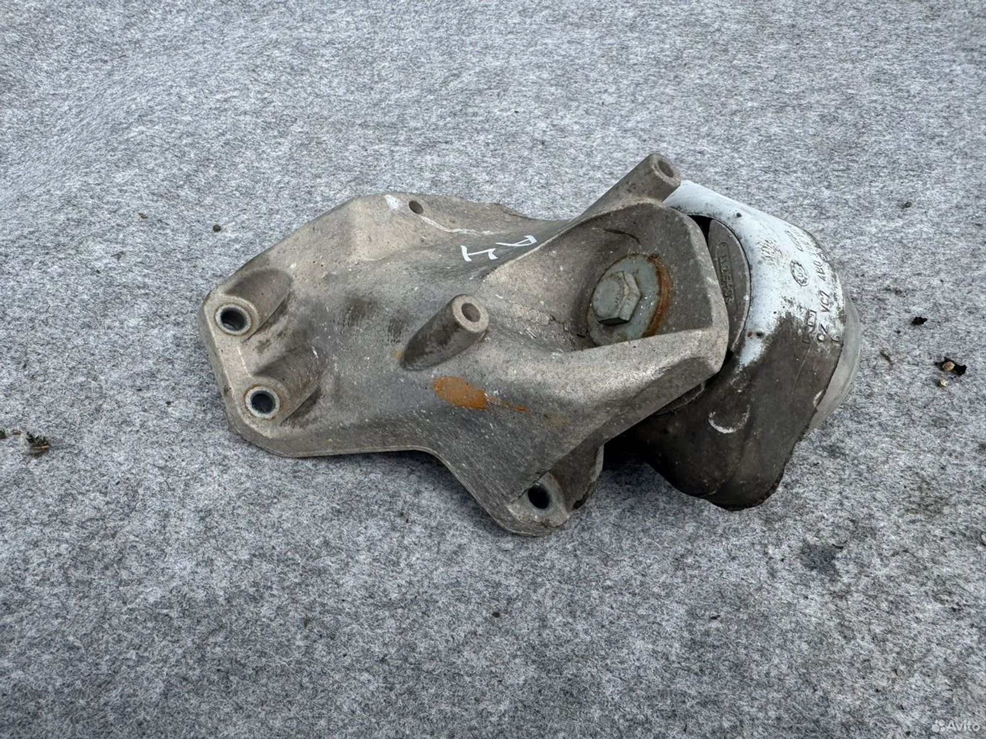 Подушка кпп Audi a4, 2200 рублей, Семиозерка