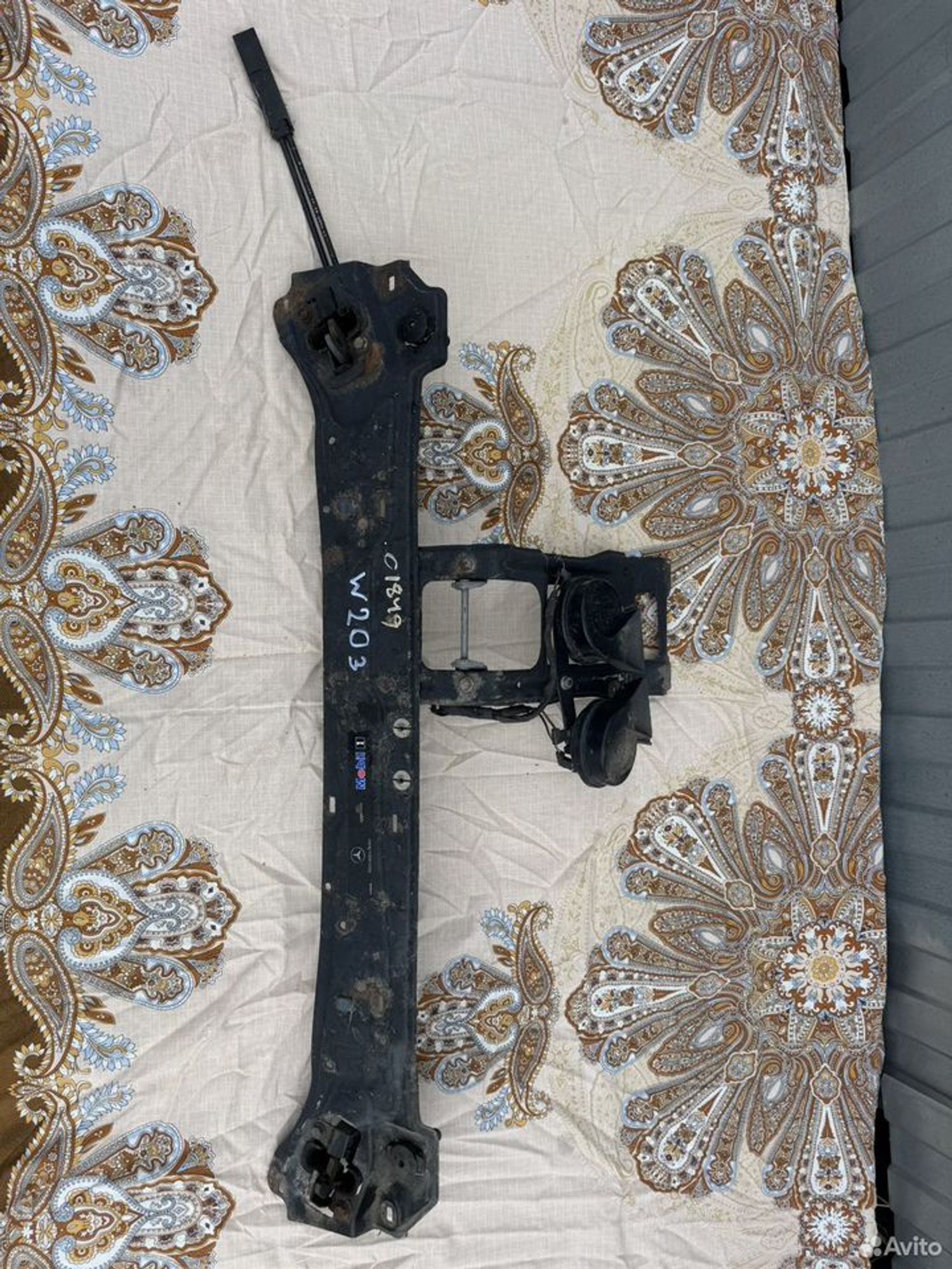 Планка телевизора Mercedes W203, 2000 рублей, Семиозерка