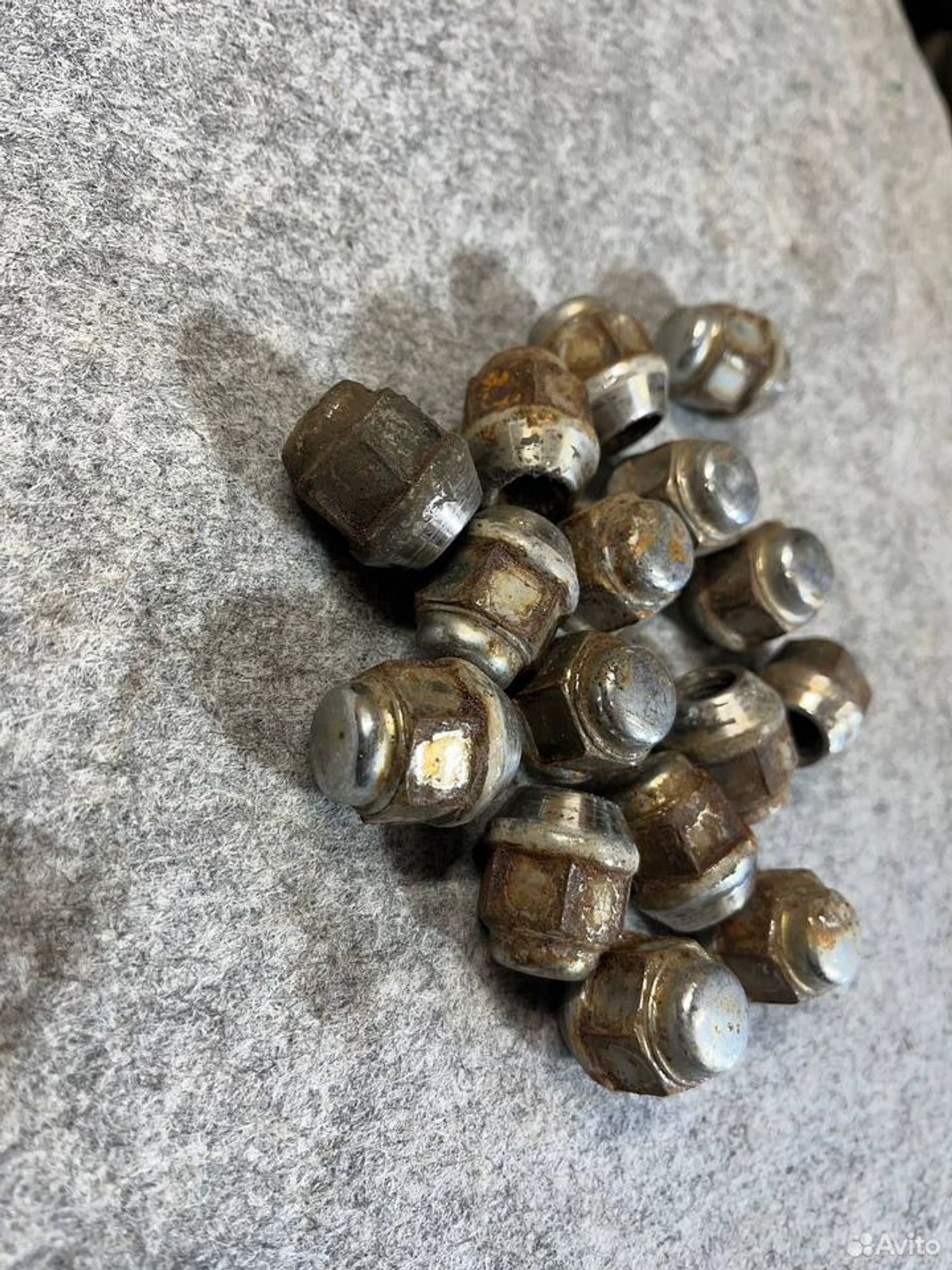 Гайка колесная solaris, 1000 рублей, Семиозерка