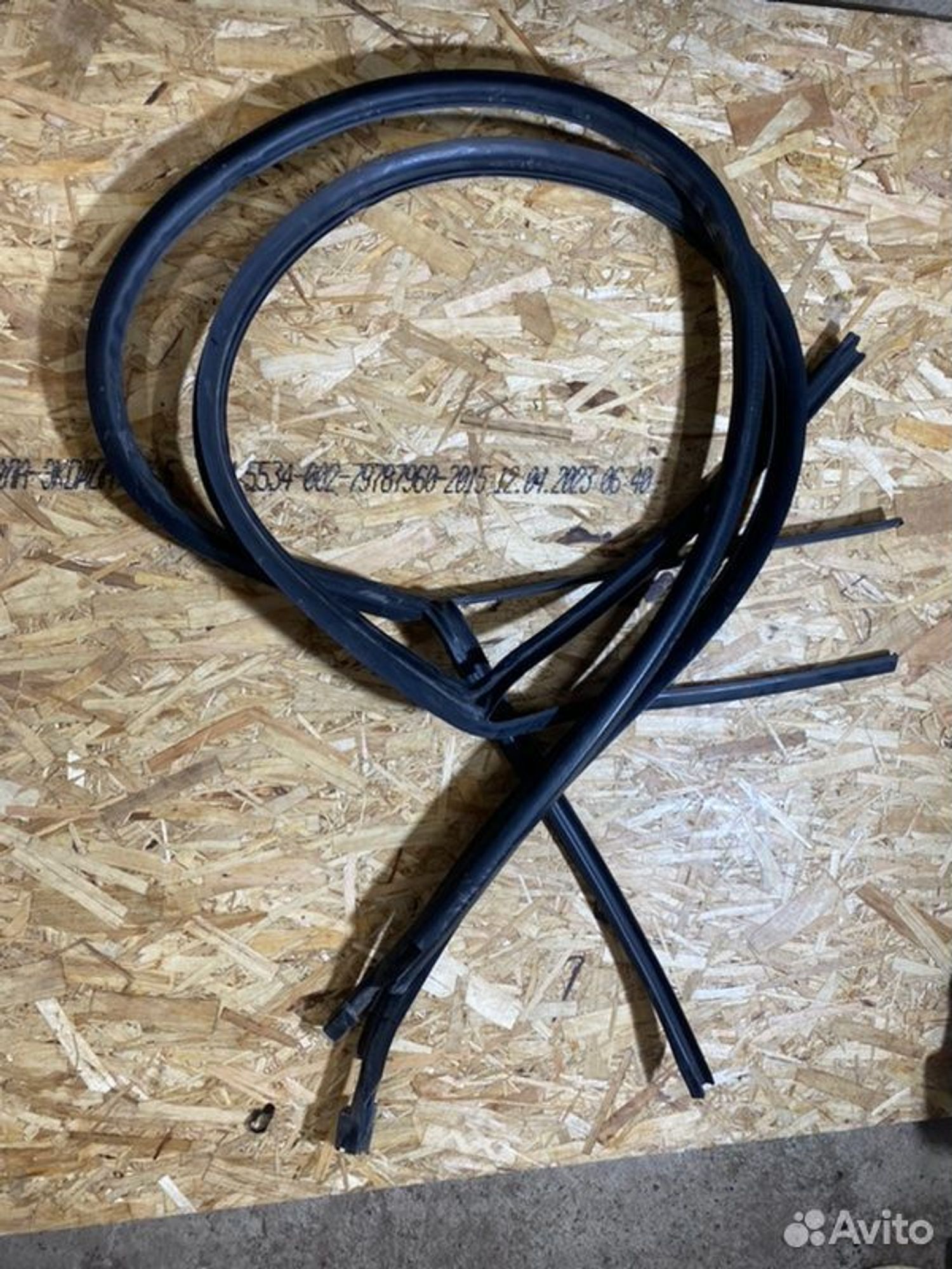 Уплотнитель стекла двери Bmw X5 E53 M57D30 2003, 1200 рублей, Семиозерка