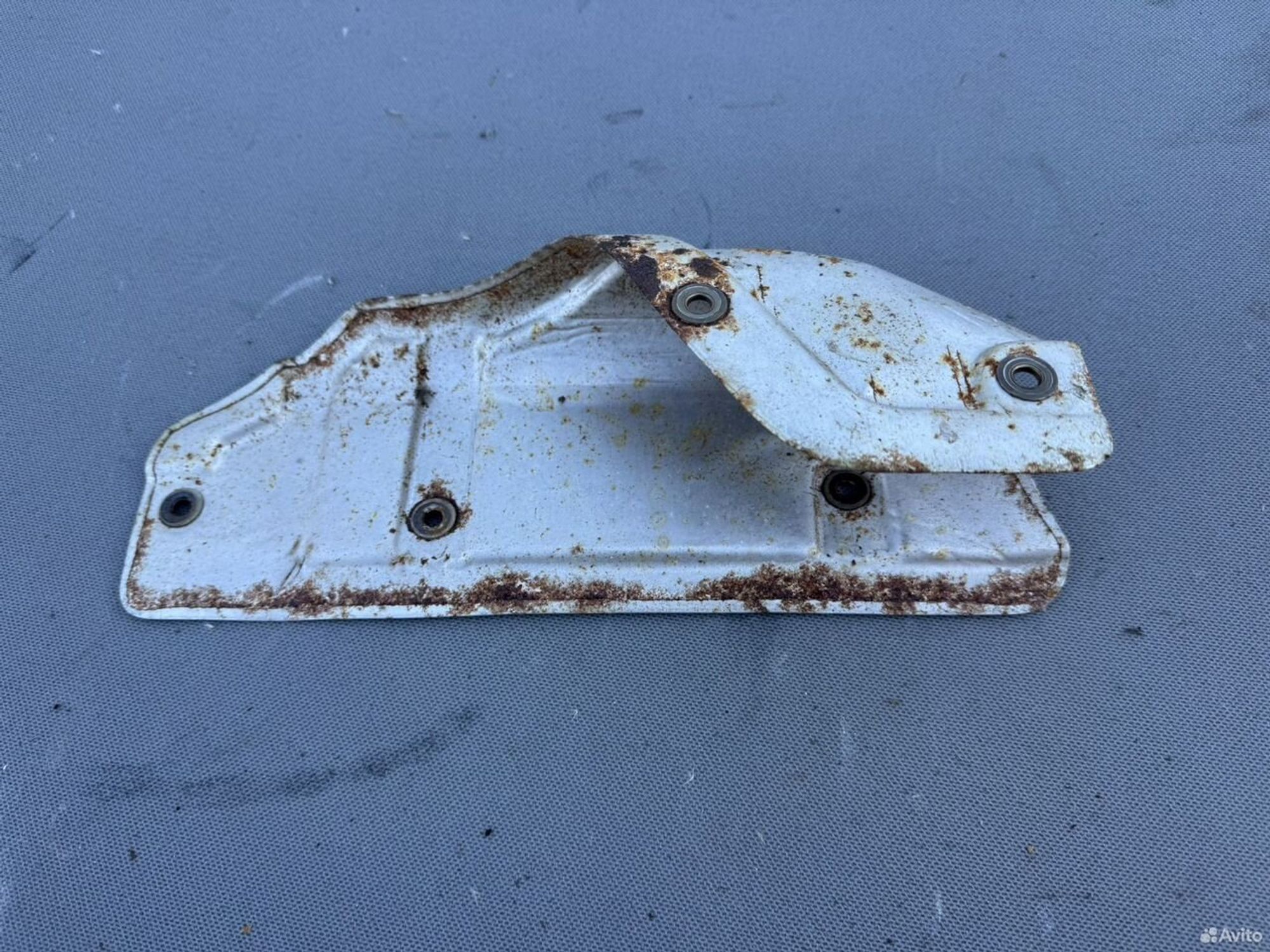 Тепловой экран коллектора Mercedes w203, 1000 рублей, Семиозерка