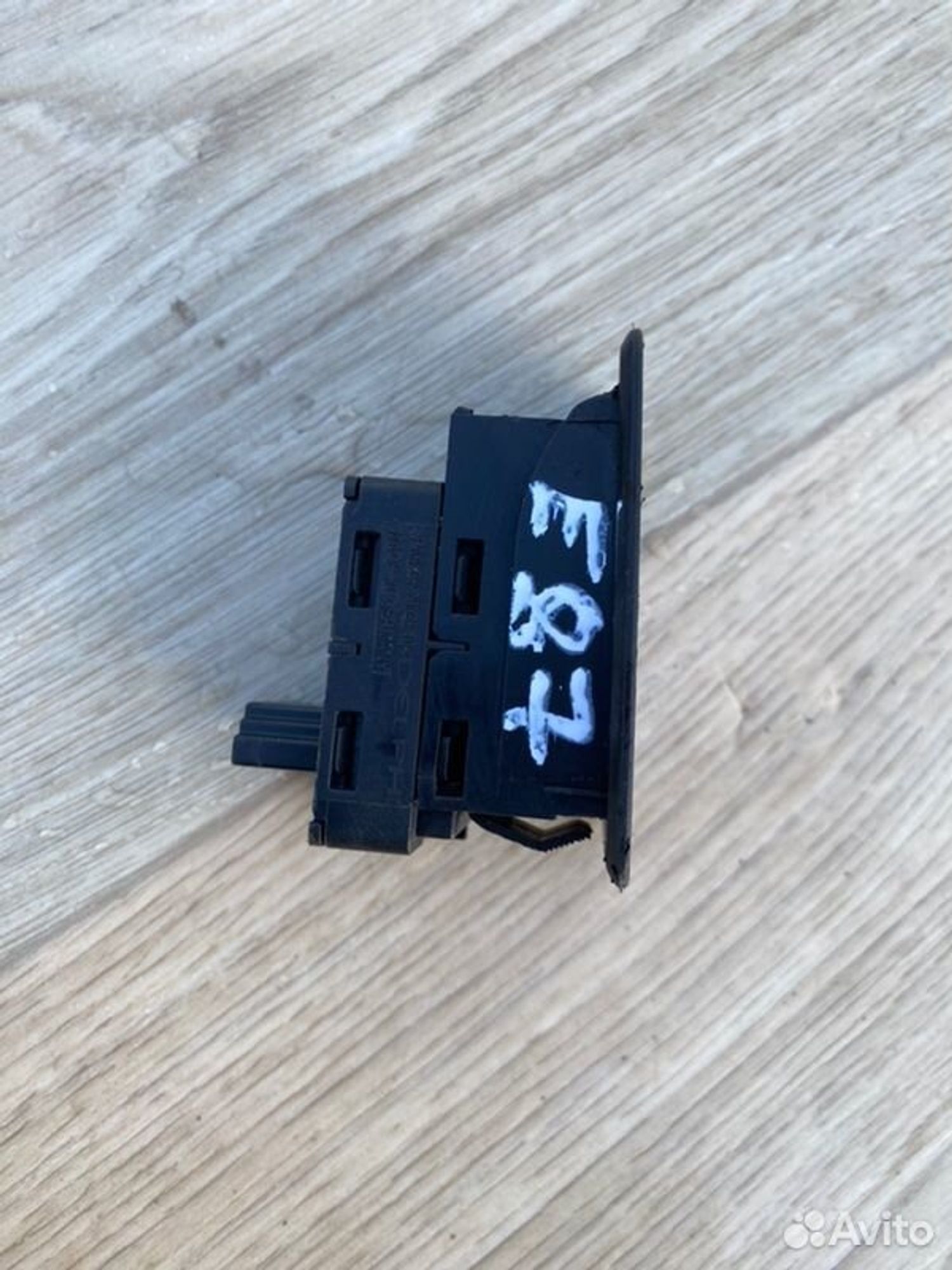 Кнопка стеклоподъемника задняя правая Bmw 1 E87, 1000 рублей, Семиозерка