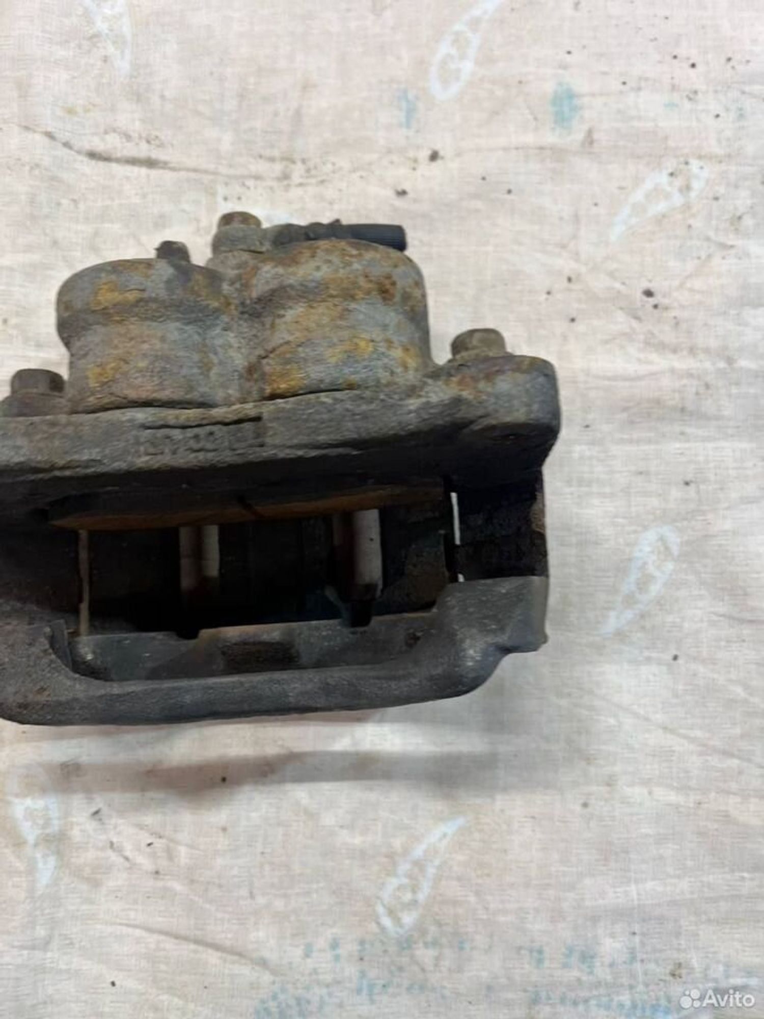 Суппорт передний левый Pajero 3, 3500 рублей, Семиозерка