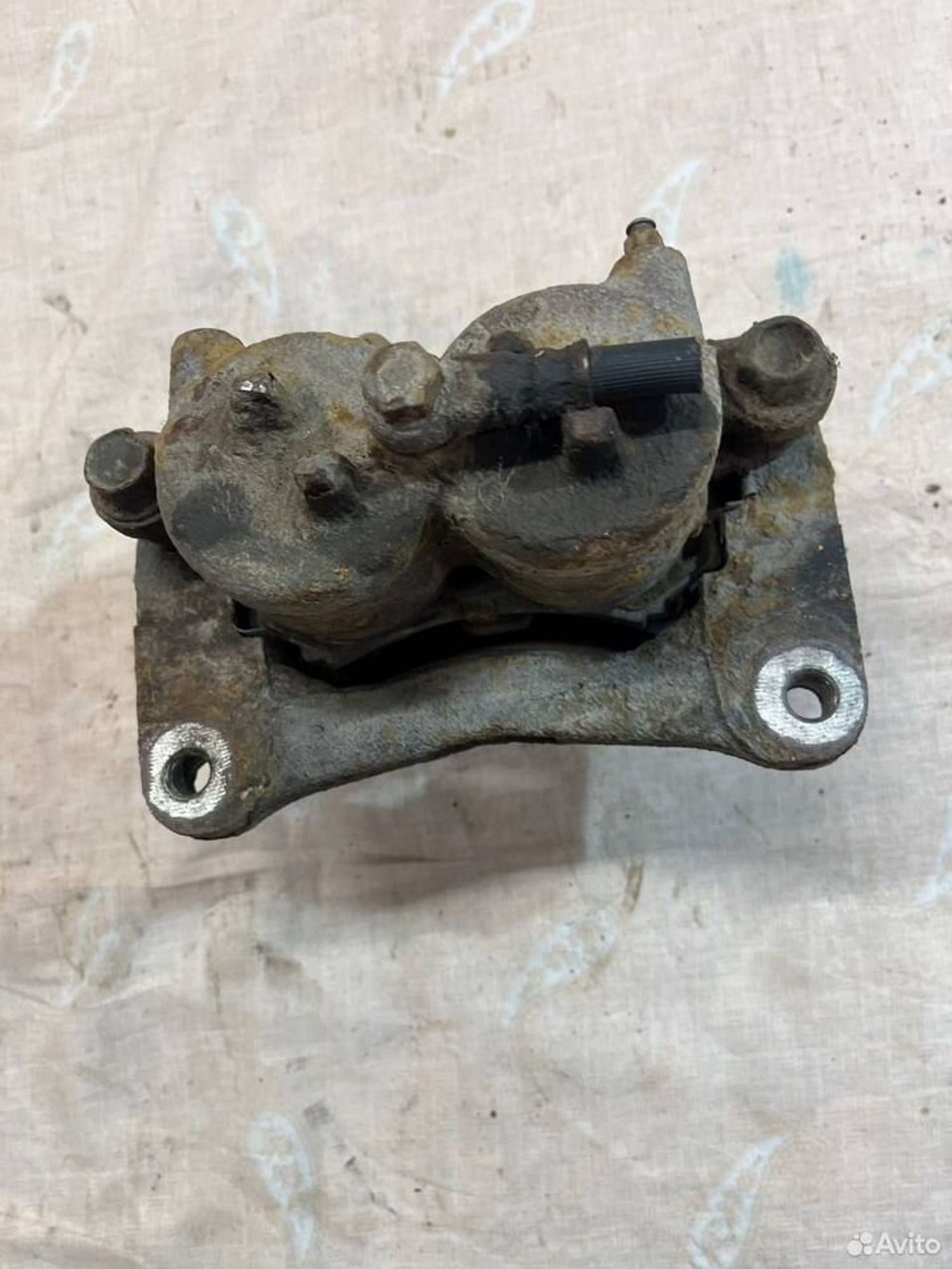 Суппорт передний левый Pajero 3, 3500 рублей, Семиозерка