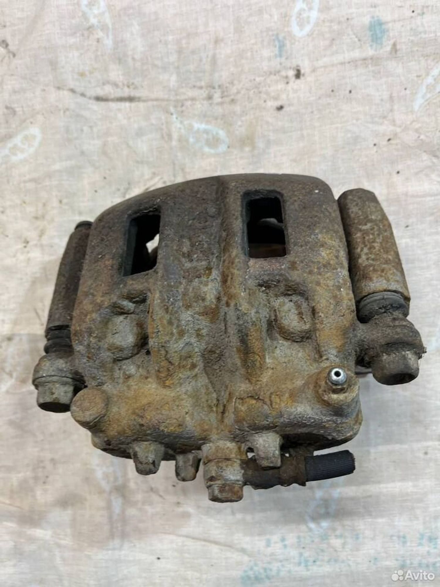 Суппорт передний левый Pajero 3, 3500 рублей, Семиозерка