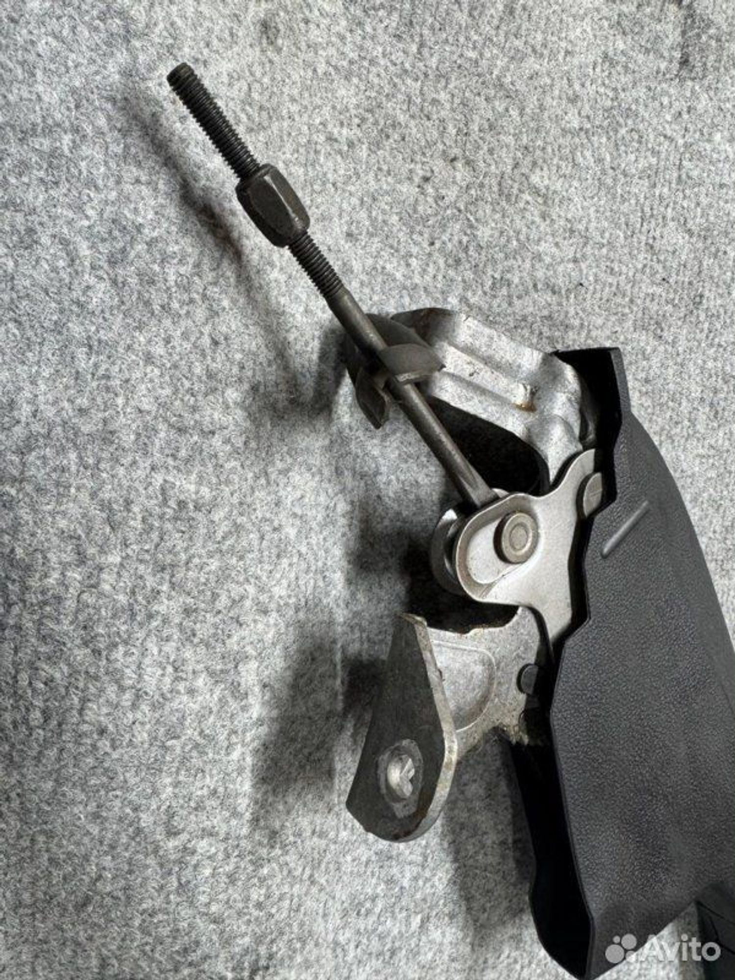 Механизм ручника Volkswagen Polo CFN 2012, 1000 рублей, Семиозерка