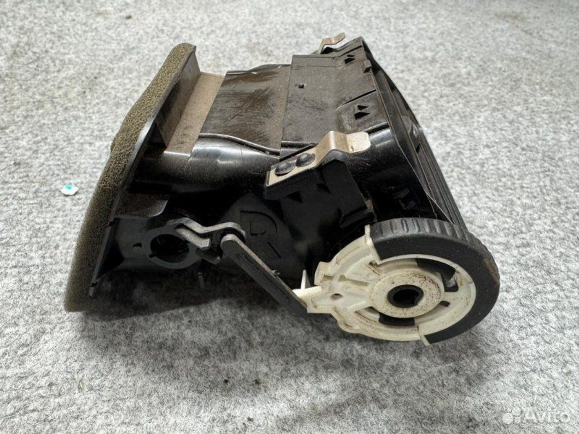 Дефлектор воздушный передний правый Volkswagen, 900 рублей, Семиозерка