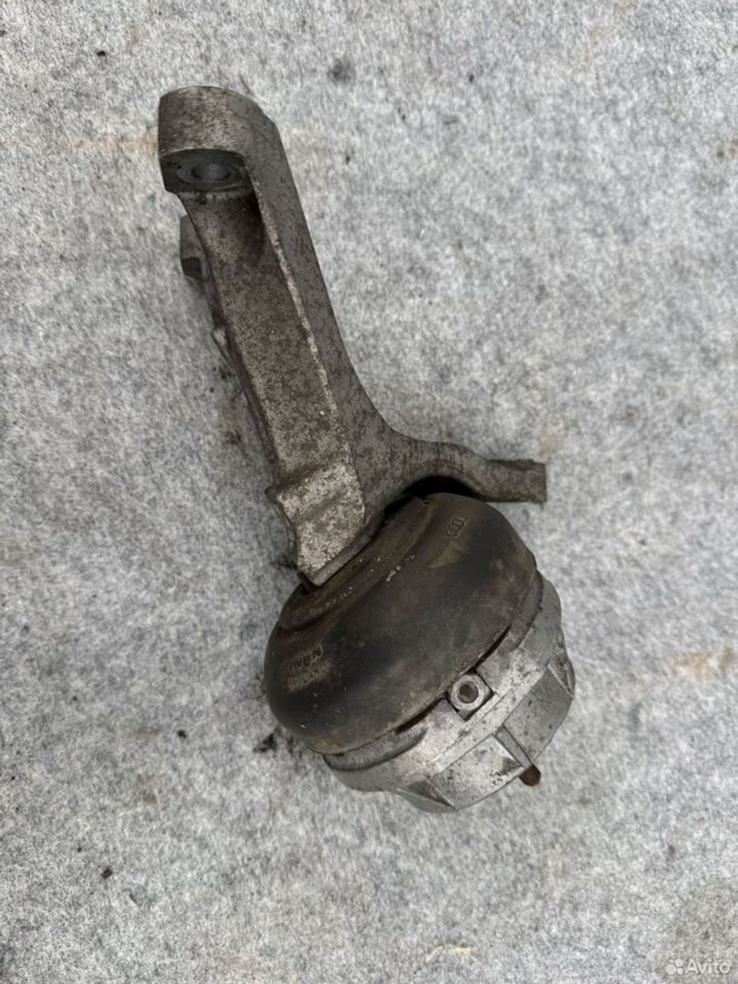 Подушка двигателя Audi s4 a4, 2000 рублей, Семиозерка