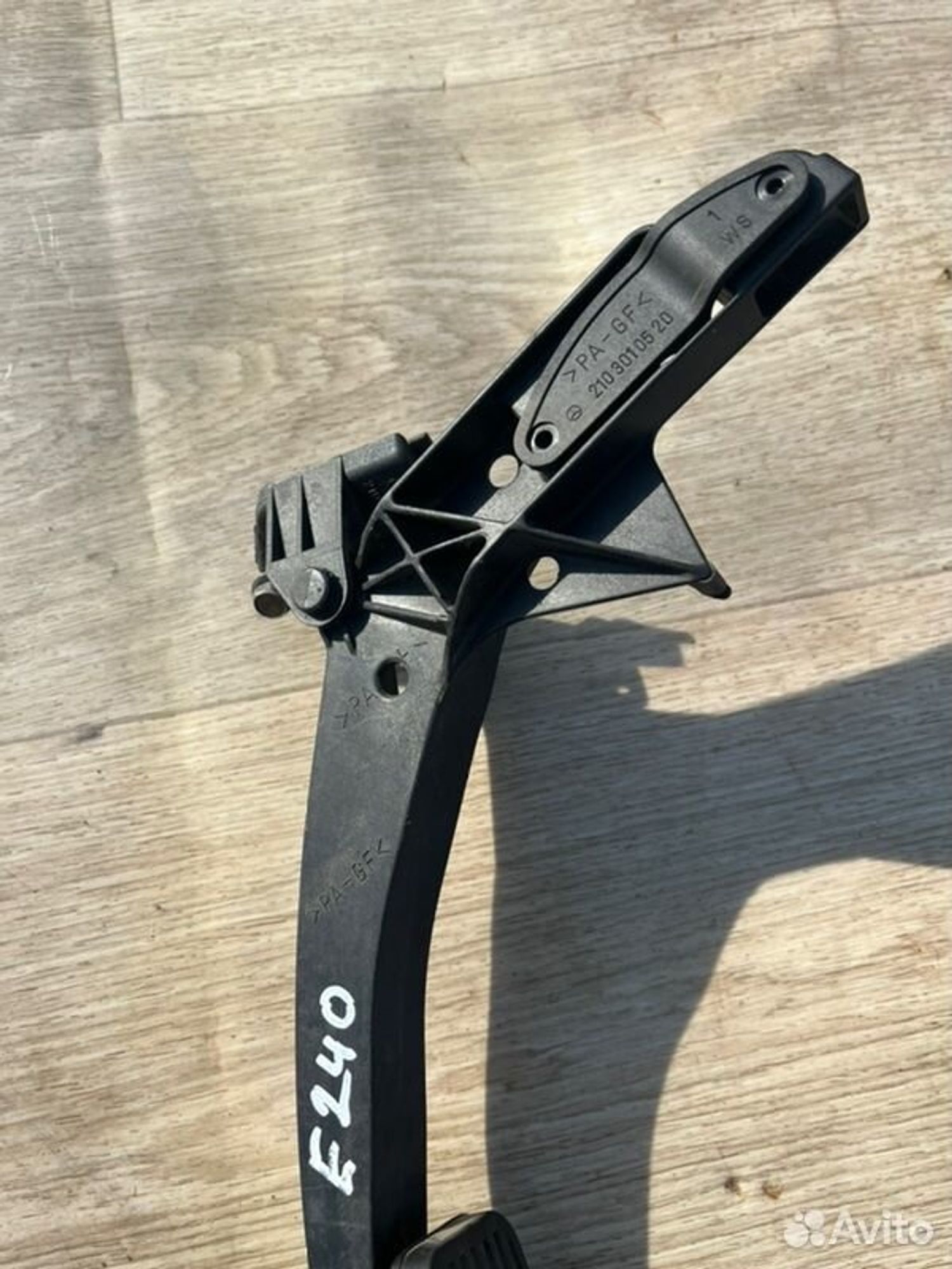 Педаль газа Mercedes E240 W210 M112911 1998, 1000 рублей, Семиозерка