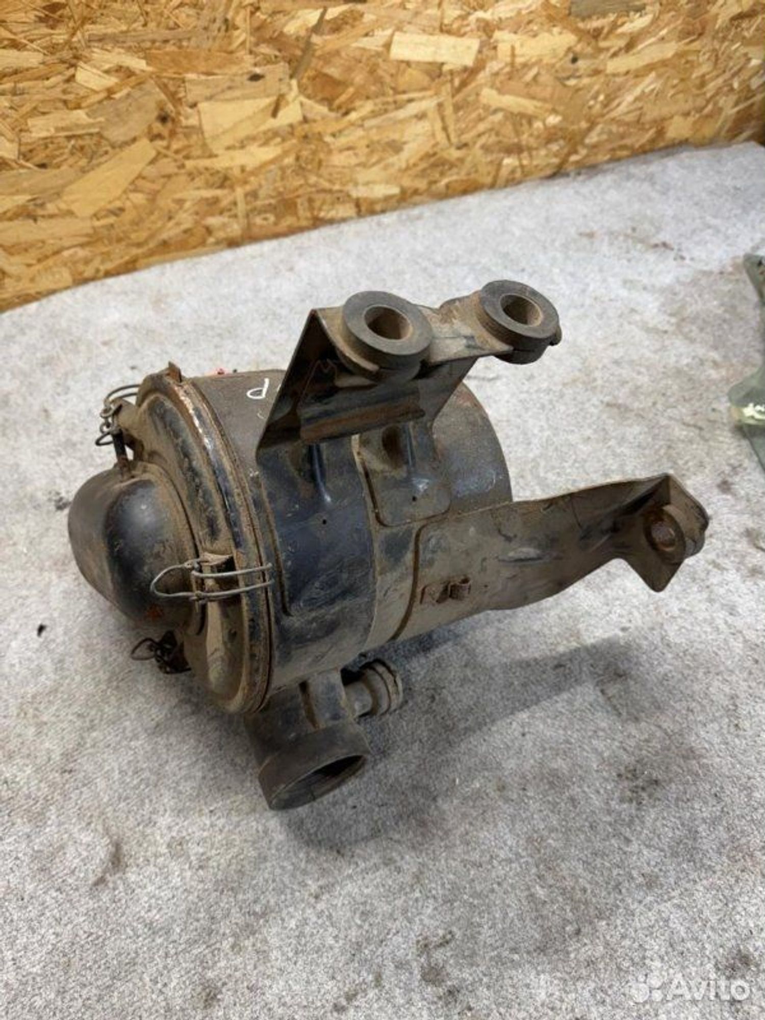 Корпус воздушного фильтра Isuzu Trooper 4JB1 1991, 2500 рублей, Семиозерка