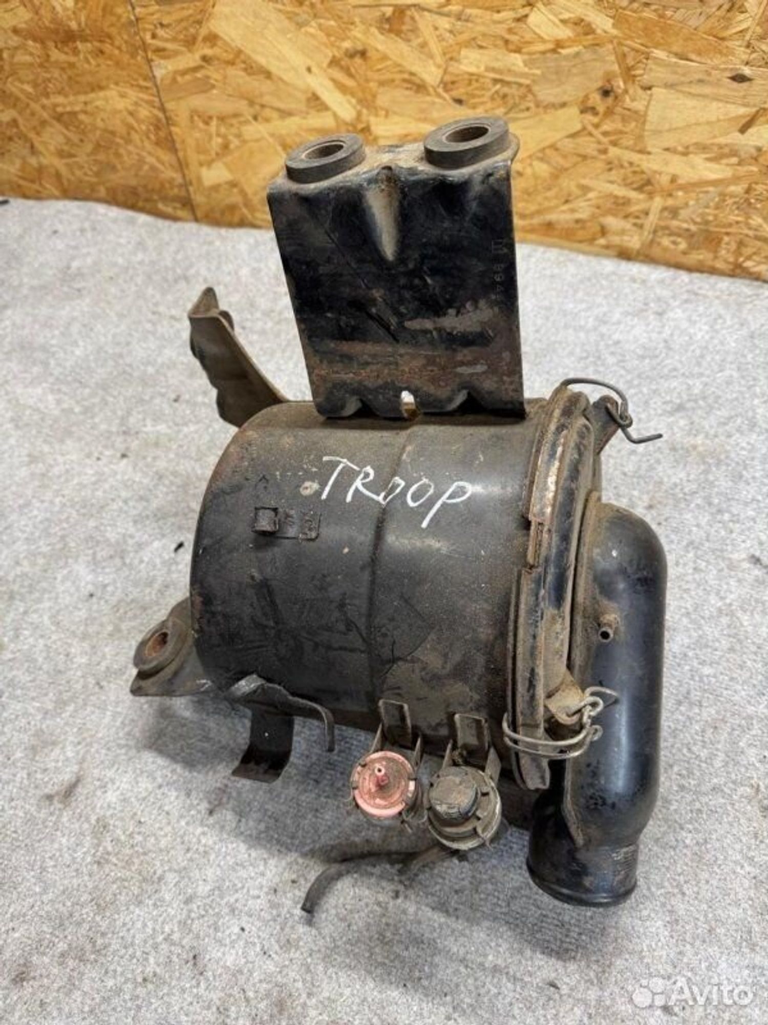 Корпус воздушного фильтра Isuzu Trooper 4JB1 1991, 2500 рублей, Семиозерка