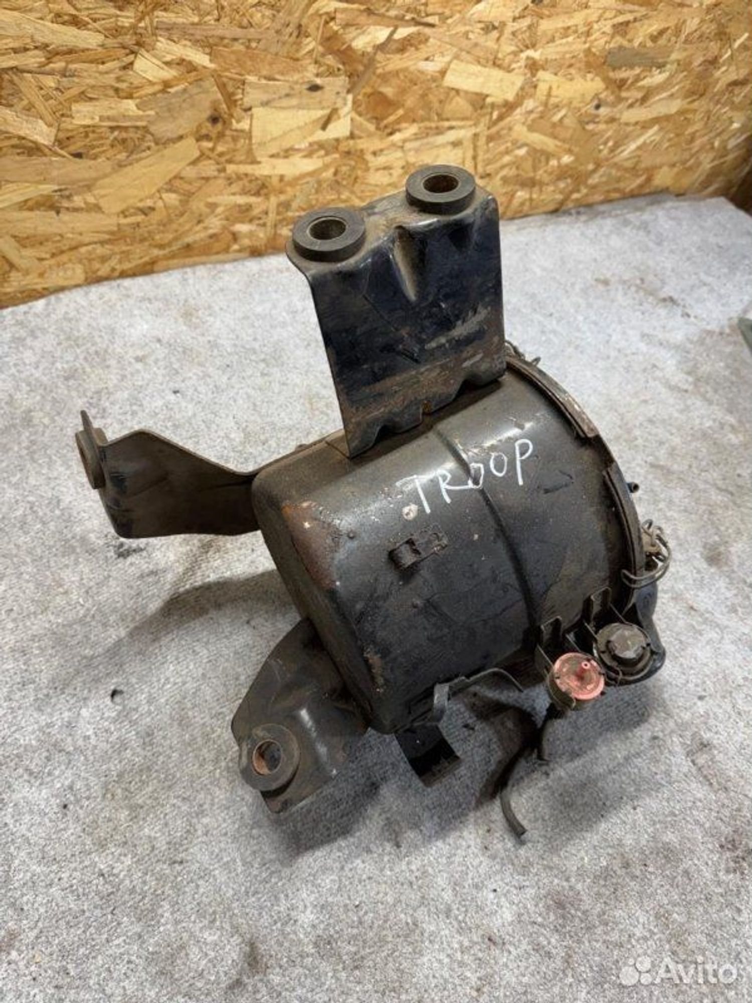 Корпус воздушного фильтра Isuzu Trooper 4JB1 1991, 2500 рублей, Семиозерка