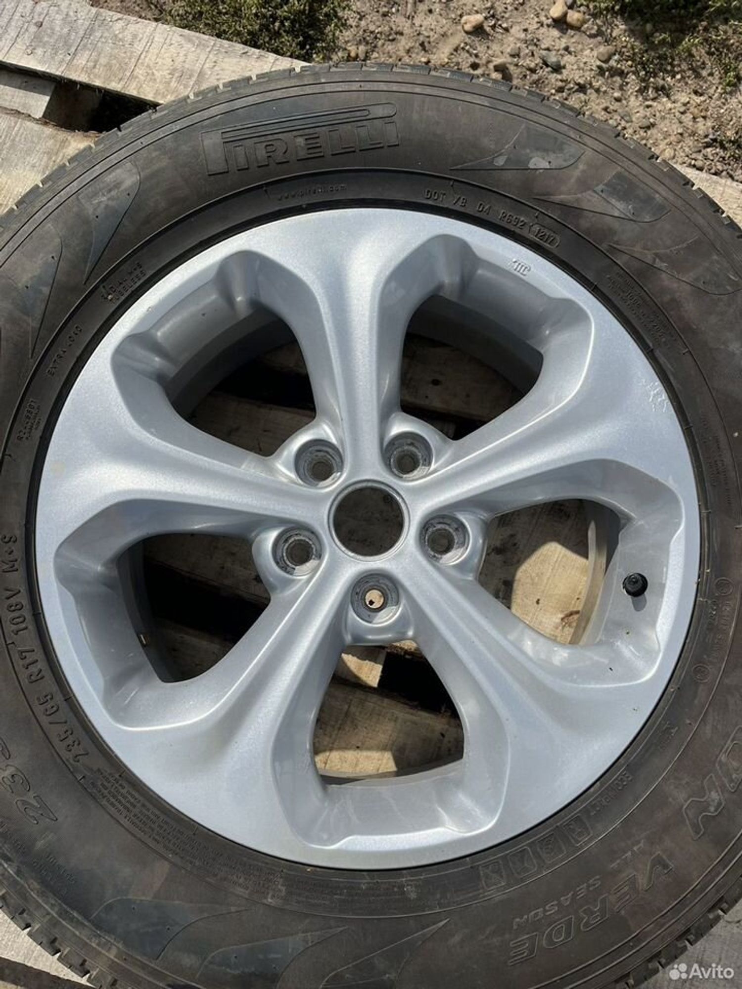 Колесо pirelli 235/65 r17, 8000 рублей, Семиозерка