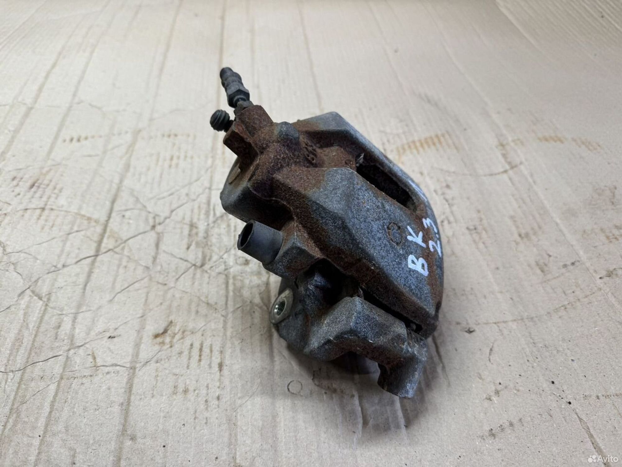 Суппорт тормозной передний левый Mazda 3 bk, 1700 рублей, Семиозерка