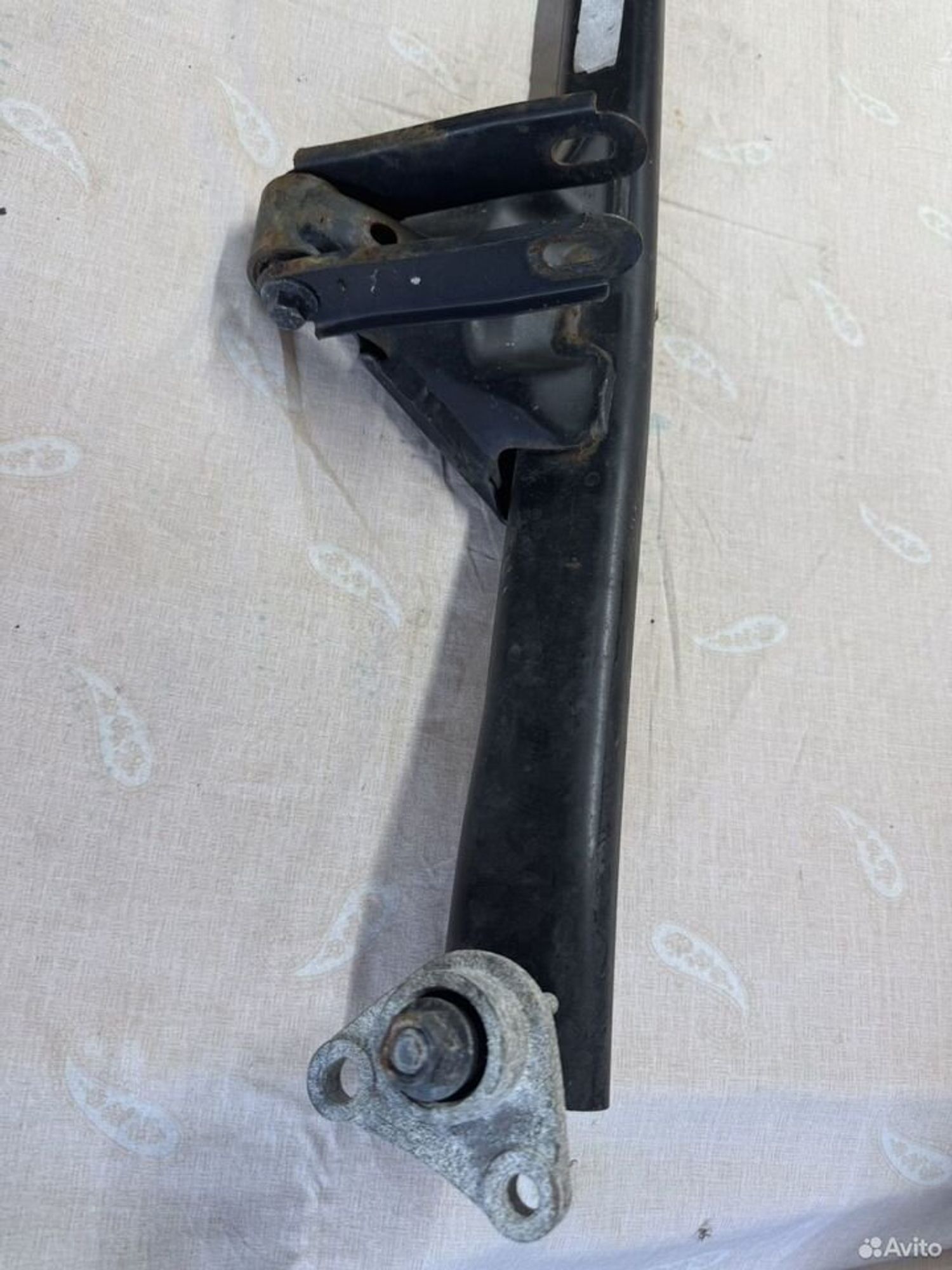 Балка поперечная Volvo s60 xc70 xc90, 3000 рублей, Семиозерка